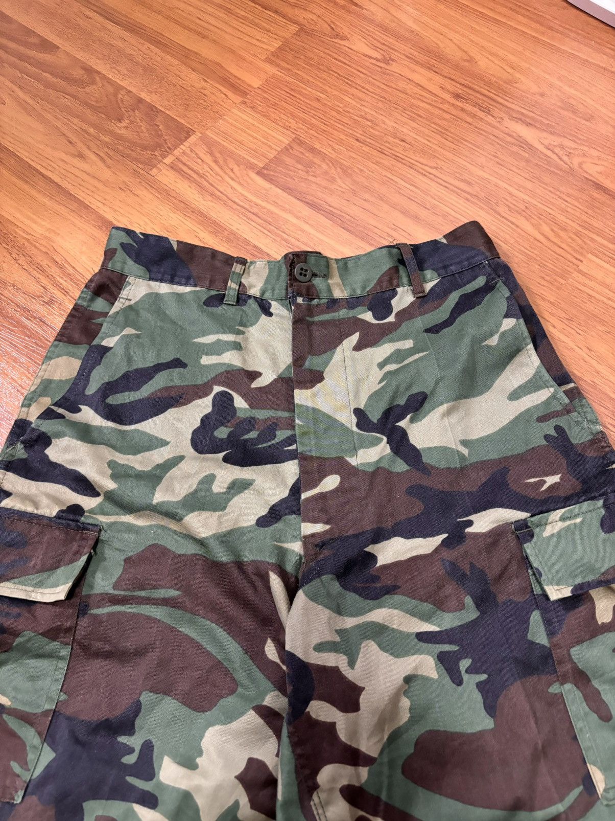 Vintage Vintage Military Camo Cargo Shorts Pants Size US 28 / EU 44 - 3 Thumbnail