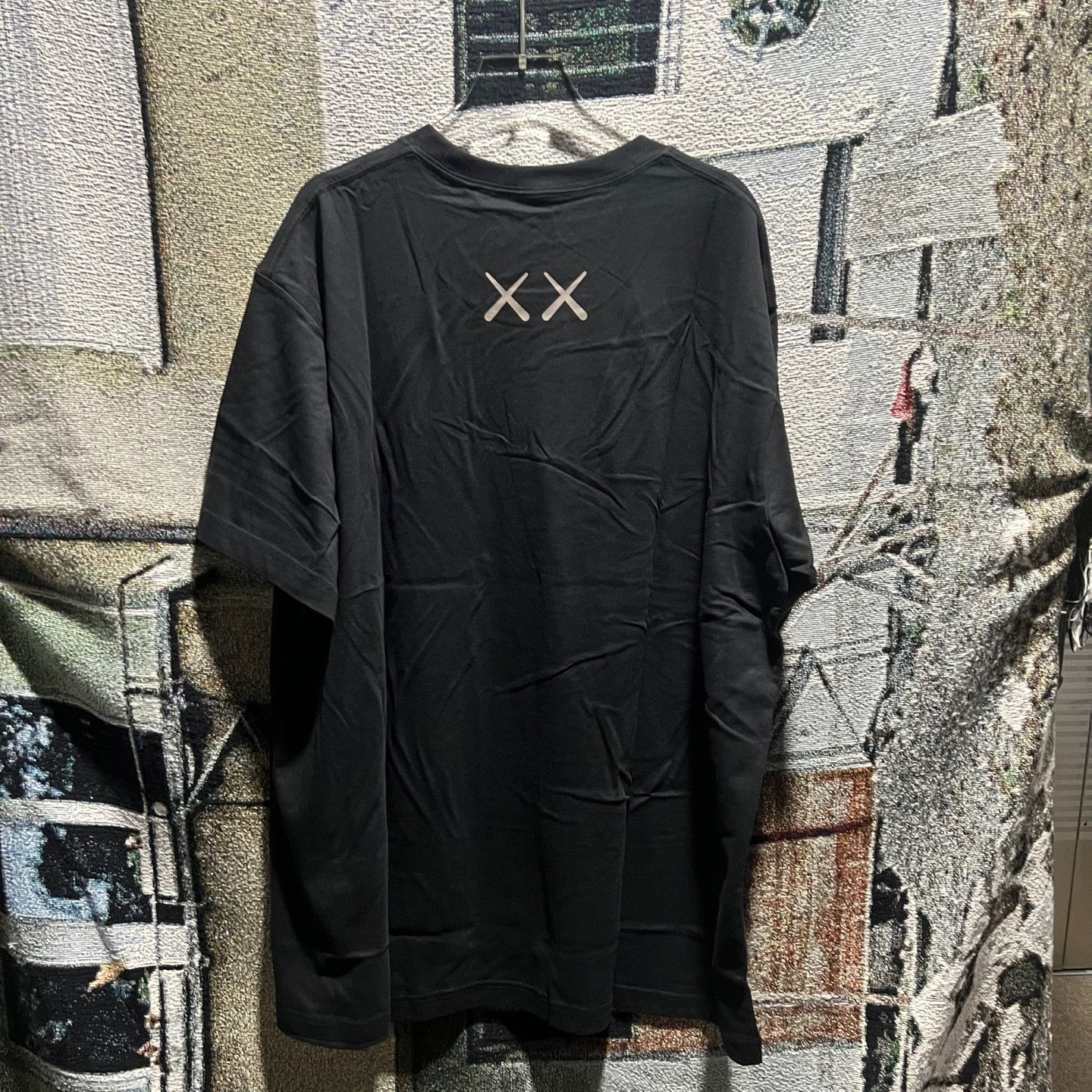 Kaws × Uniqlo Uniqlo Kaws T-Shirt Black Size US XXL / EU 58 / 5 - 4 Thumbnail