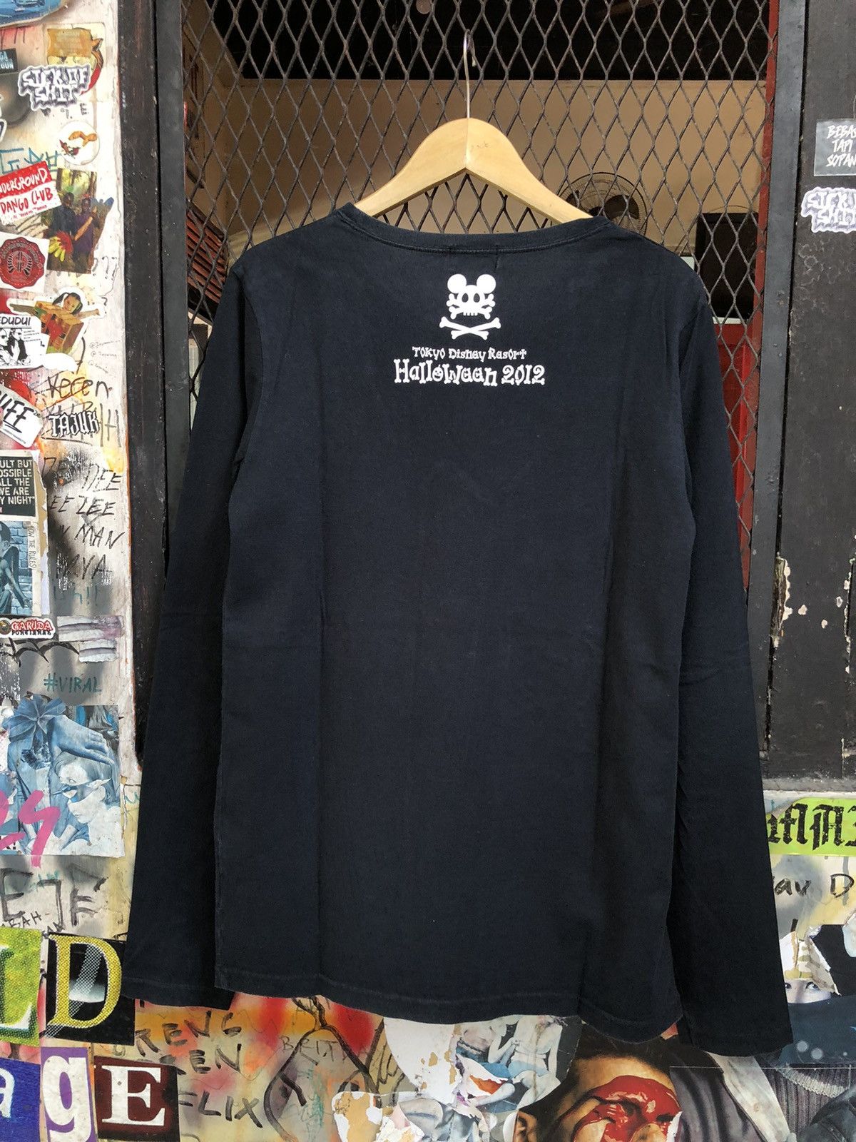 Disney × Japanese Brand × Vintage TOKYO DISNEY SKELETON HALLOWEEN 2012 Size US M / EU 48-50 / 2 - 6 Thumbnail