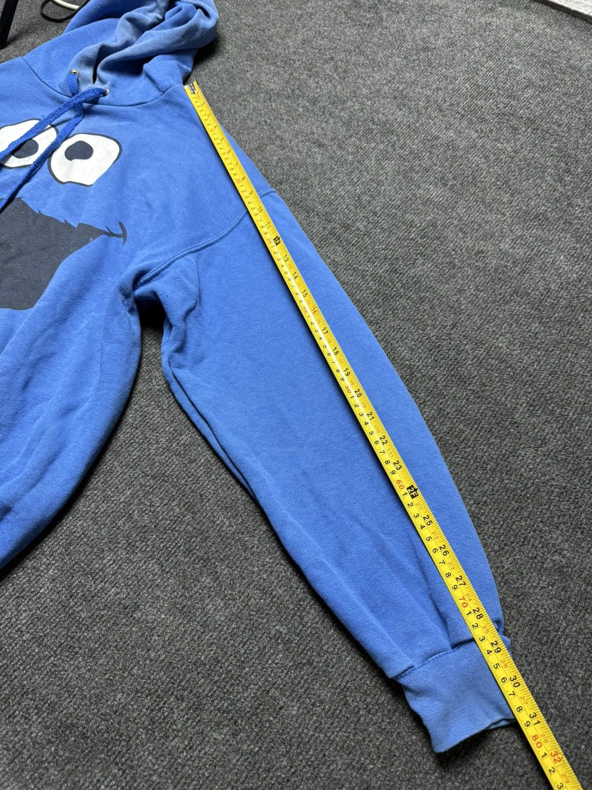 Vintage Vintage 2011 Big Logo Cookie Monster Cartoon Graphic Hoodie Size US L / EU 52-54 / 3 - 19 Thumbnail
