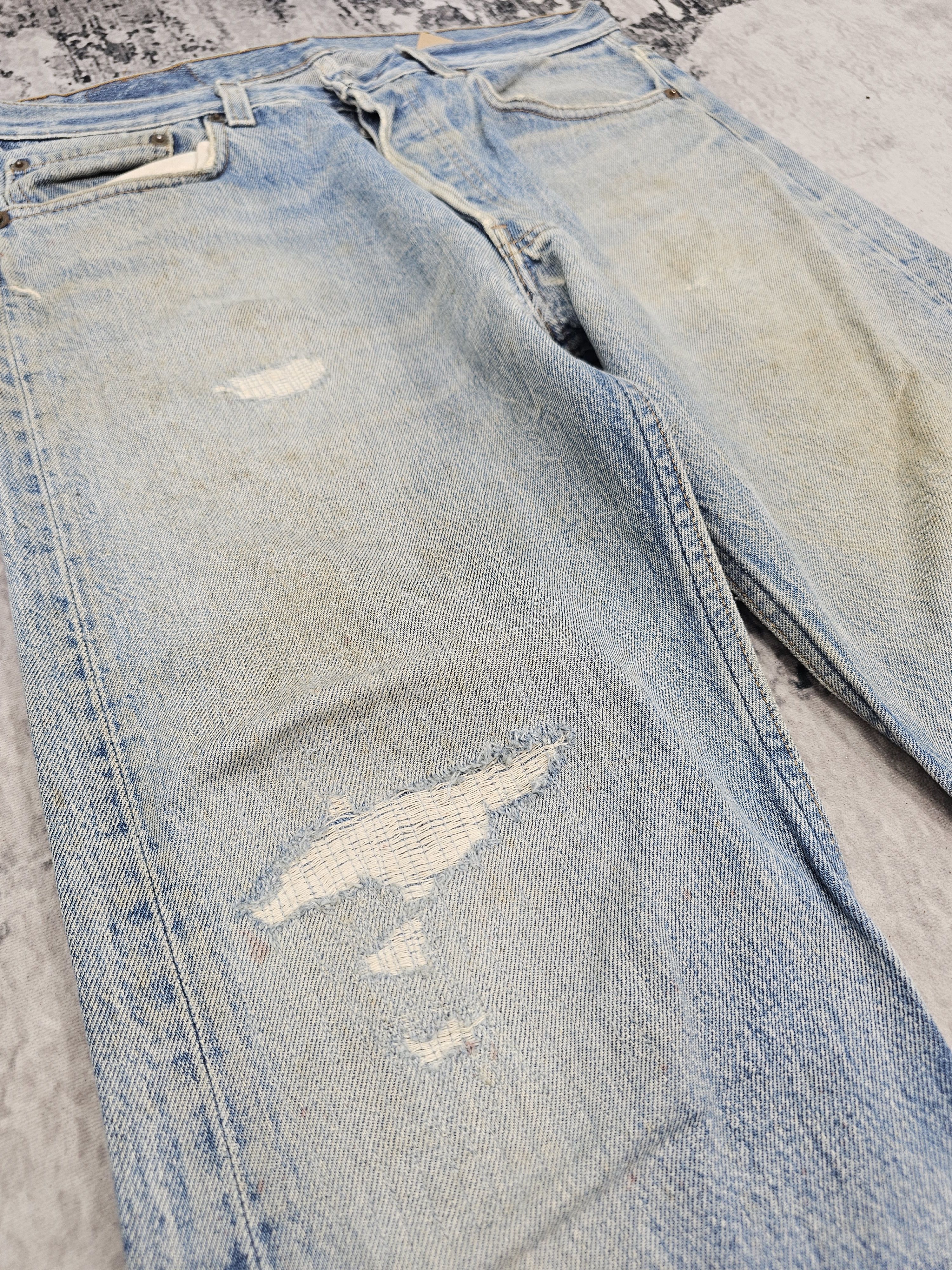 Levi's Vintage Clothing Vtg 90'S LEVIS 501 Ripped Yellow Stain Faded Jeans L0496 Size US 33 - 6 Thumbnail