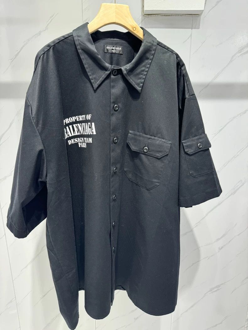 Balenciaga Balenciaga Black Logo Oversized Short Shirt Size US L / EU 52-54 / 3 - 4 Thumbnail