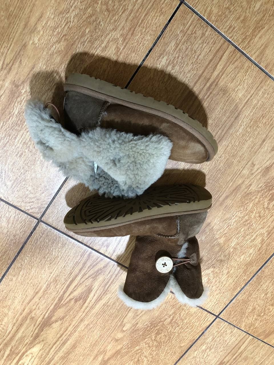 Ugg ugg shoes boots Size US 5 / IT 35 - 2 Thumbnail