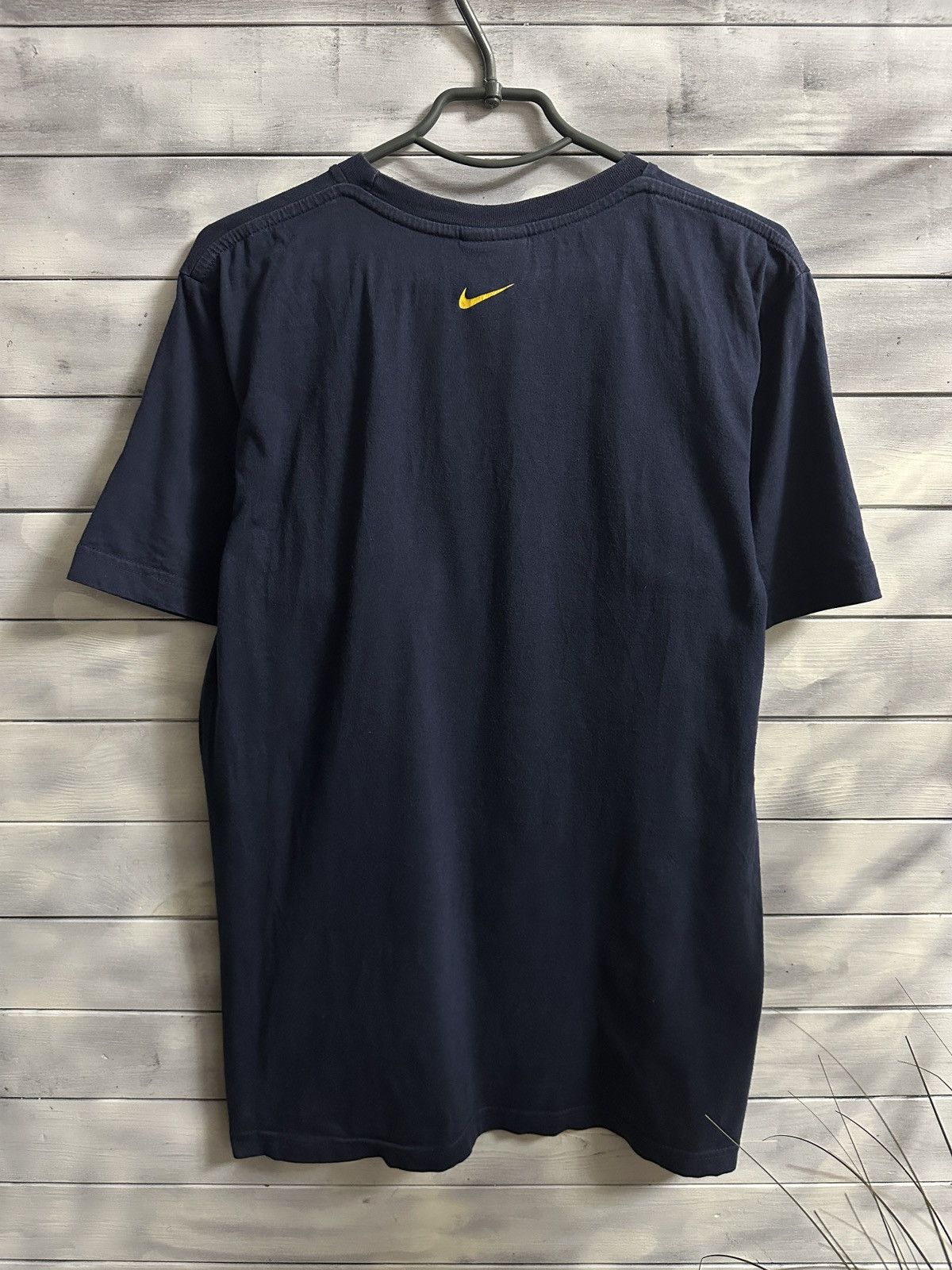 Nike Rare Vintage T-Shirt Nike Soccer Ball Centr Swoosh Football Size US M / EU 48-50 / 2 - 5 Thumbnail