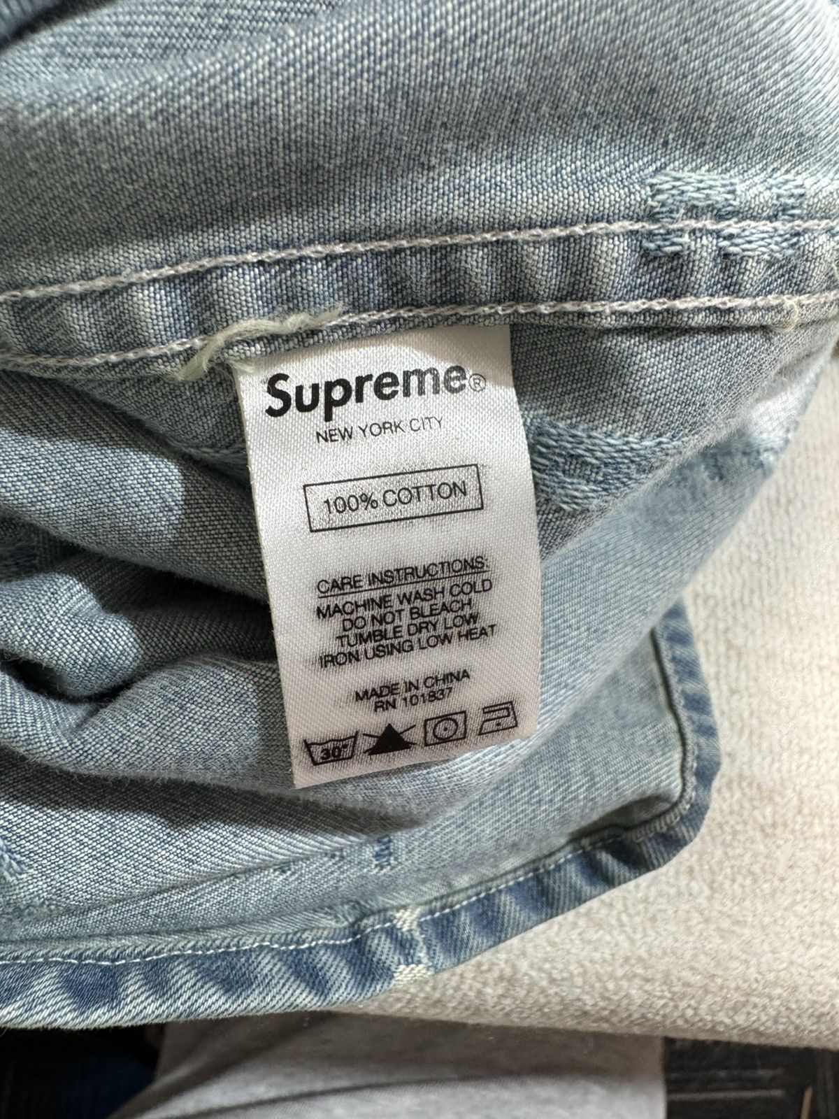 Supreme Supreme logo stripe jacquard denim shirt M Size US M / EU 48-50 / 2 - 5 Thumbnail