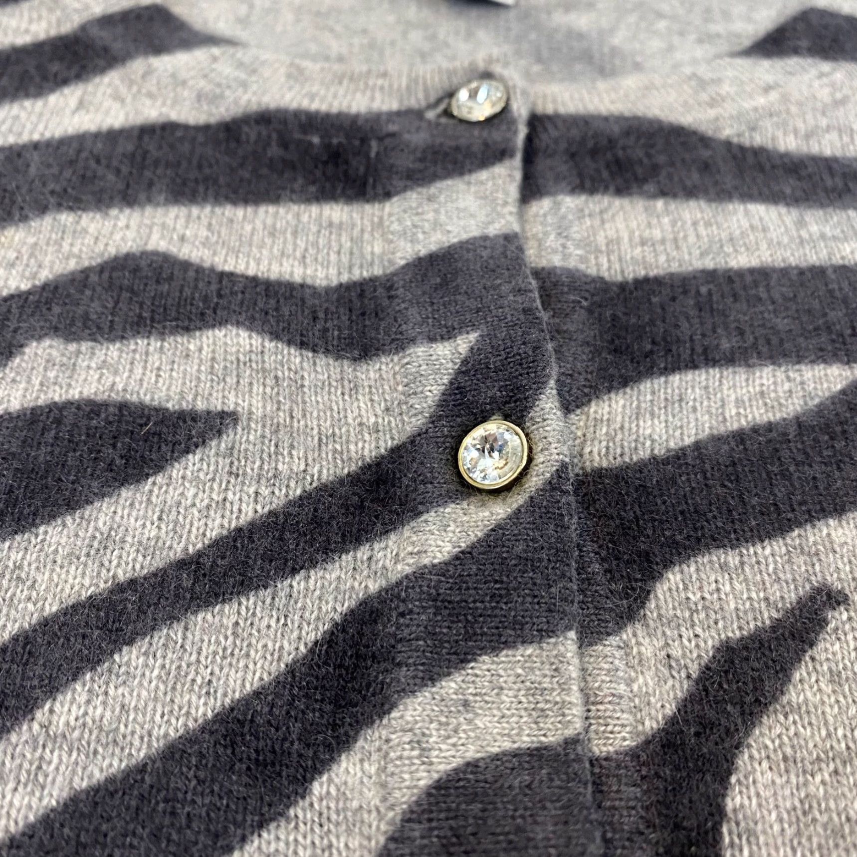 Vintage Precious Fibers Cardigan Women L Gray Zebra Striped Jeweled Cashmere Size L / US 10 / IT 46 - 7 Thumbnail
