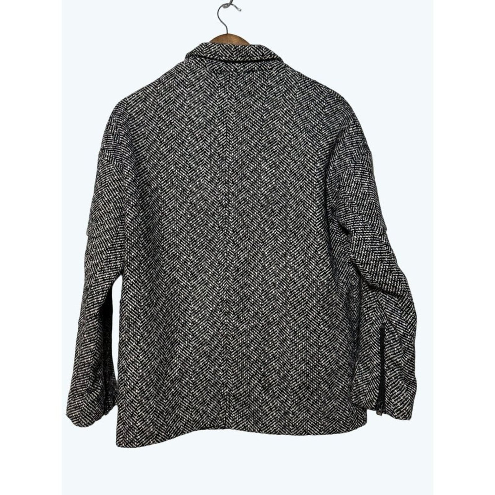 Victoria's Secret Victoria’s Secret · Small · Tweed Winter Jacket · Tailored Size 26" / US 2 / IT 38 - 2 Thumbnail