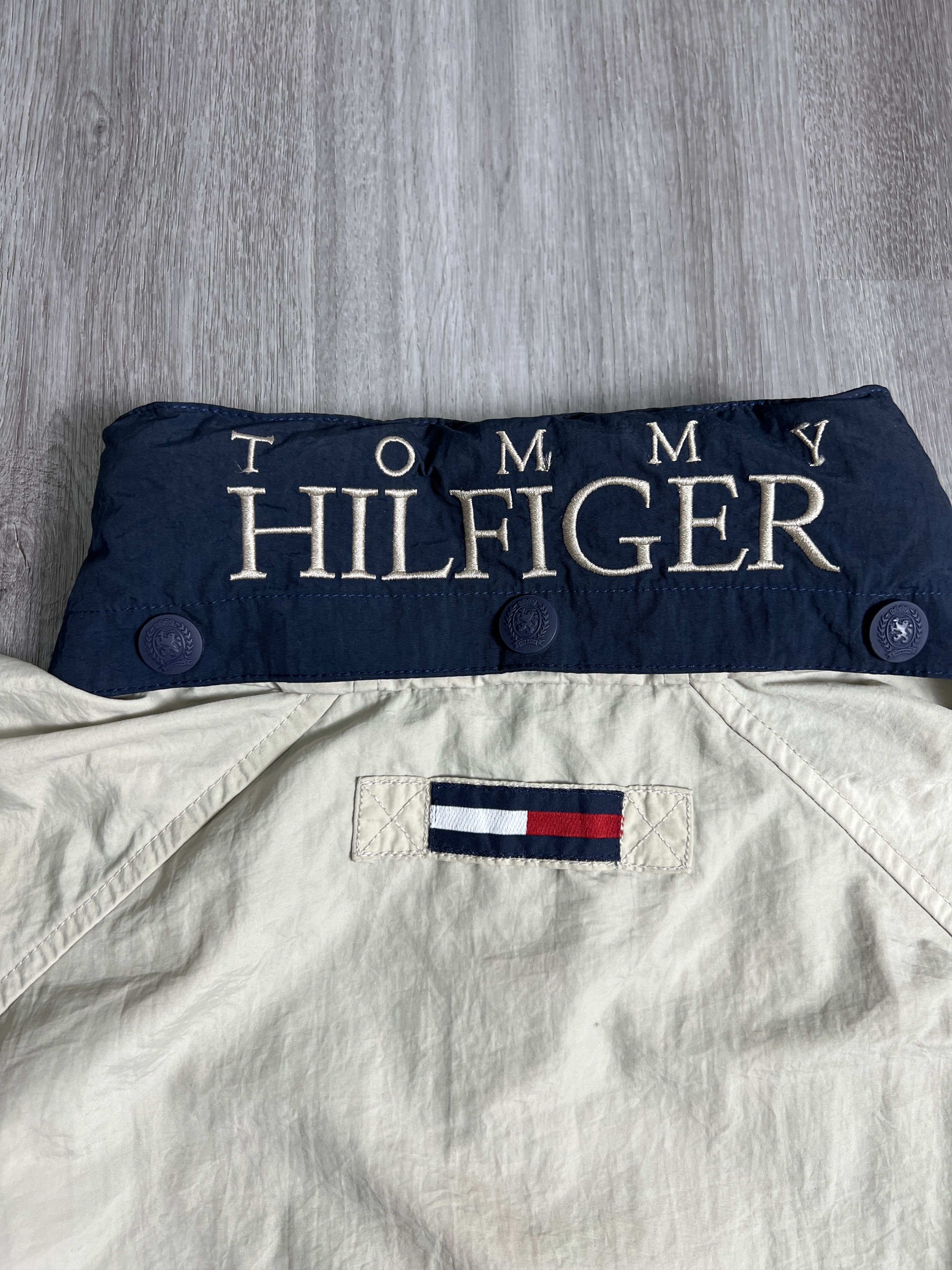 Tommy Hilfiger Vintage Tommy Hilfiger Nylon Jacket (XL) JKA273 Size US XL / EU 56 / 4 - 12 Thumbnail