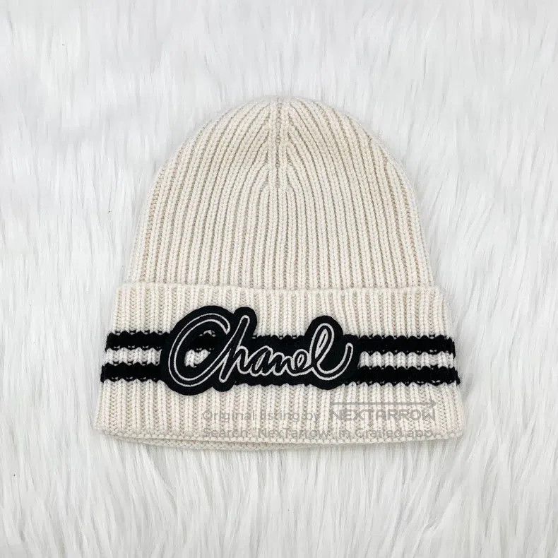 Chanel Chanel White logo letter embroidery cashmere knitted wooll Size ONE SIZE - 1 Thumbnail