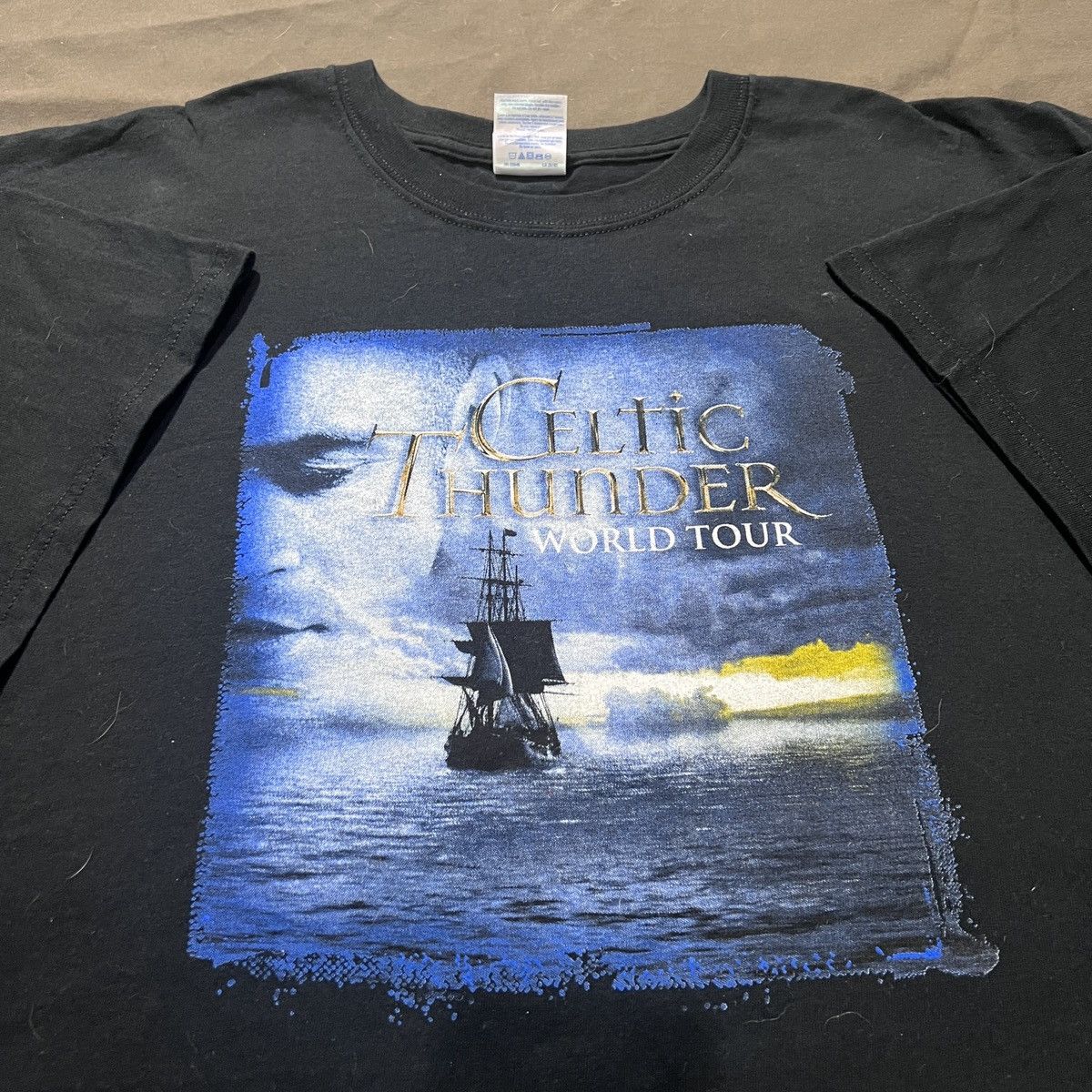 Band Tees Vintage Y2K Celtic Thunder Tour Tee 2XL Crossover Folk Size US XXL / EU 58 / 5 - 1 Thumbnail