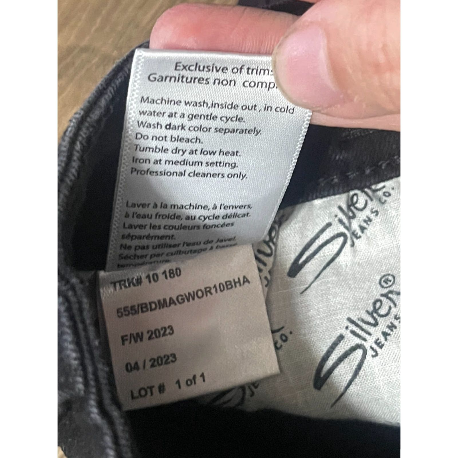 Silver Jeans Co. Silver Jeans Co. Jeans Women 16 Black Denim GARRET 1362 Straight 5-Pocket Inseam 28.5 in Regular Size 38" / US 16 / IT 52 - 6 Thumbnail