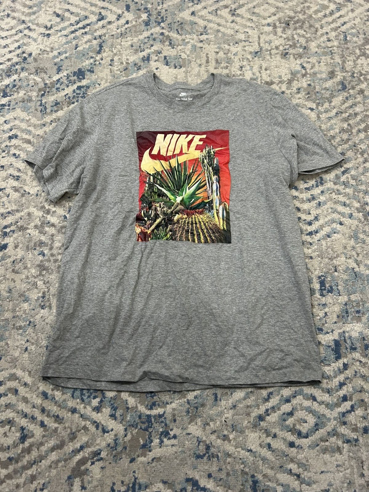Nike Gray nike graphic tshirt Size US XL / EU 56 / 4 - 1 Thumbnail