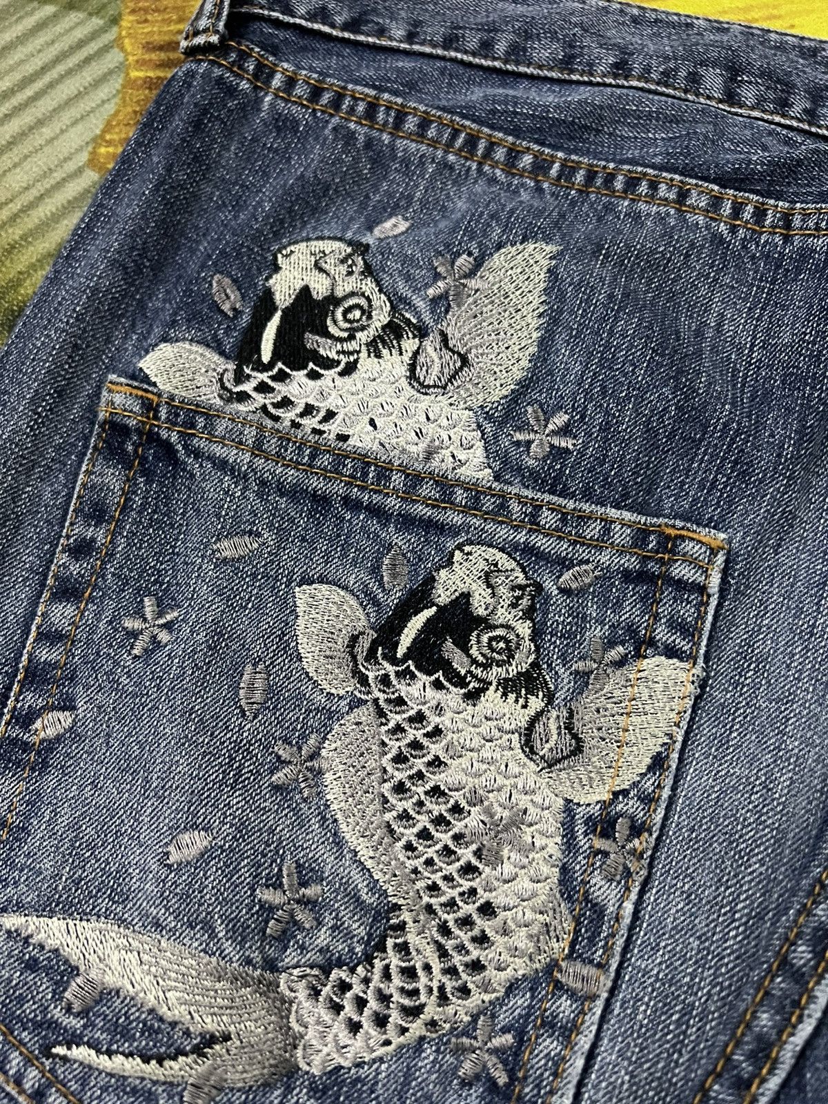 Japanese Brand Karakuri Tamashi Style Koi Fish Embroidery Mud Wash Jean Size US 35 - 19 Thumbnail