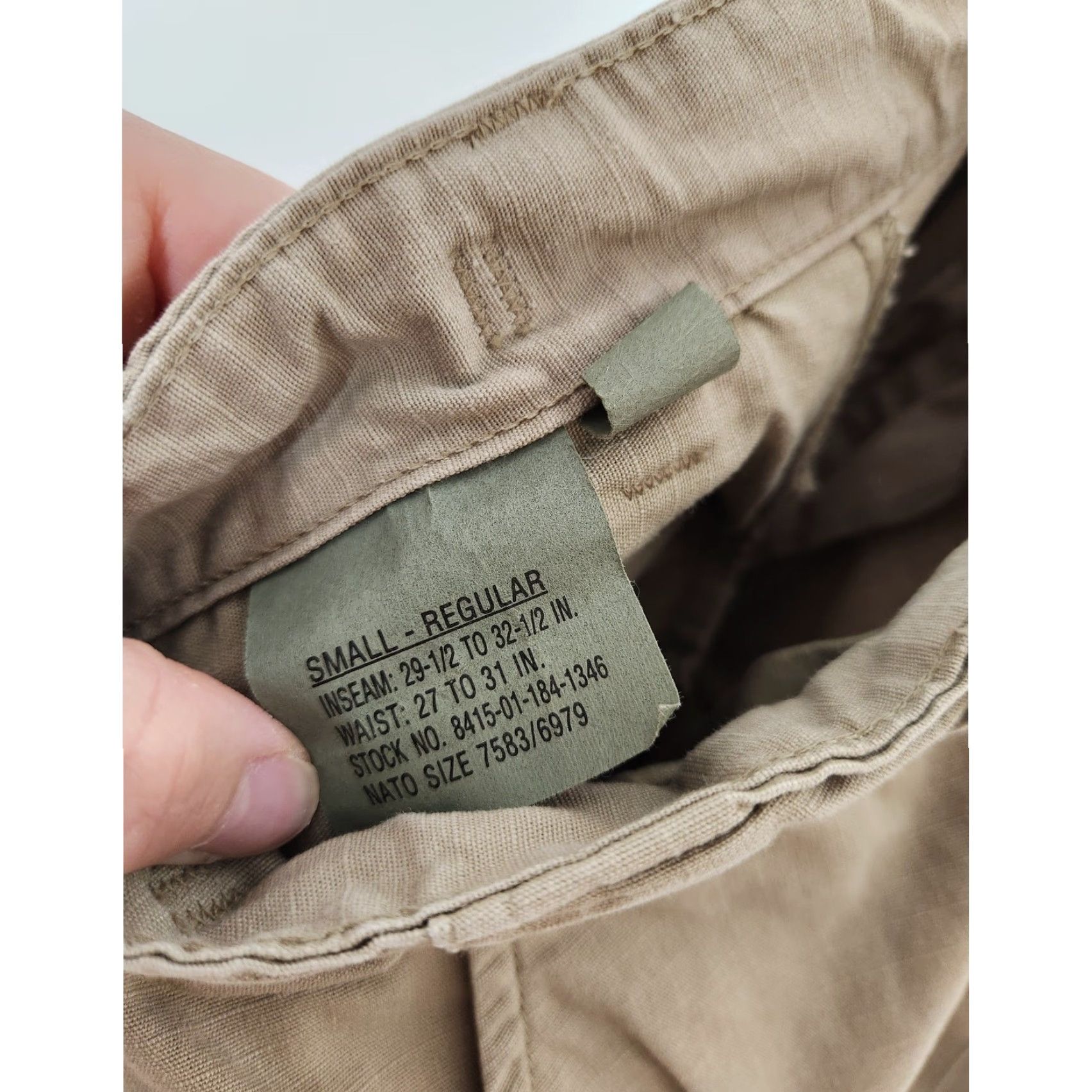 Vintage VINTAGE Army Cargo Pants Bottoms Men Small Regular Tan Khaki 90s Y2K Grunge Cargo Pants Mens Small Regular Tan Khaki Size US 29 - 6 Thumbnail