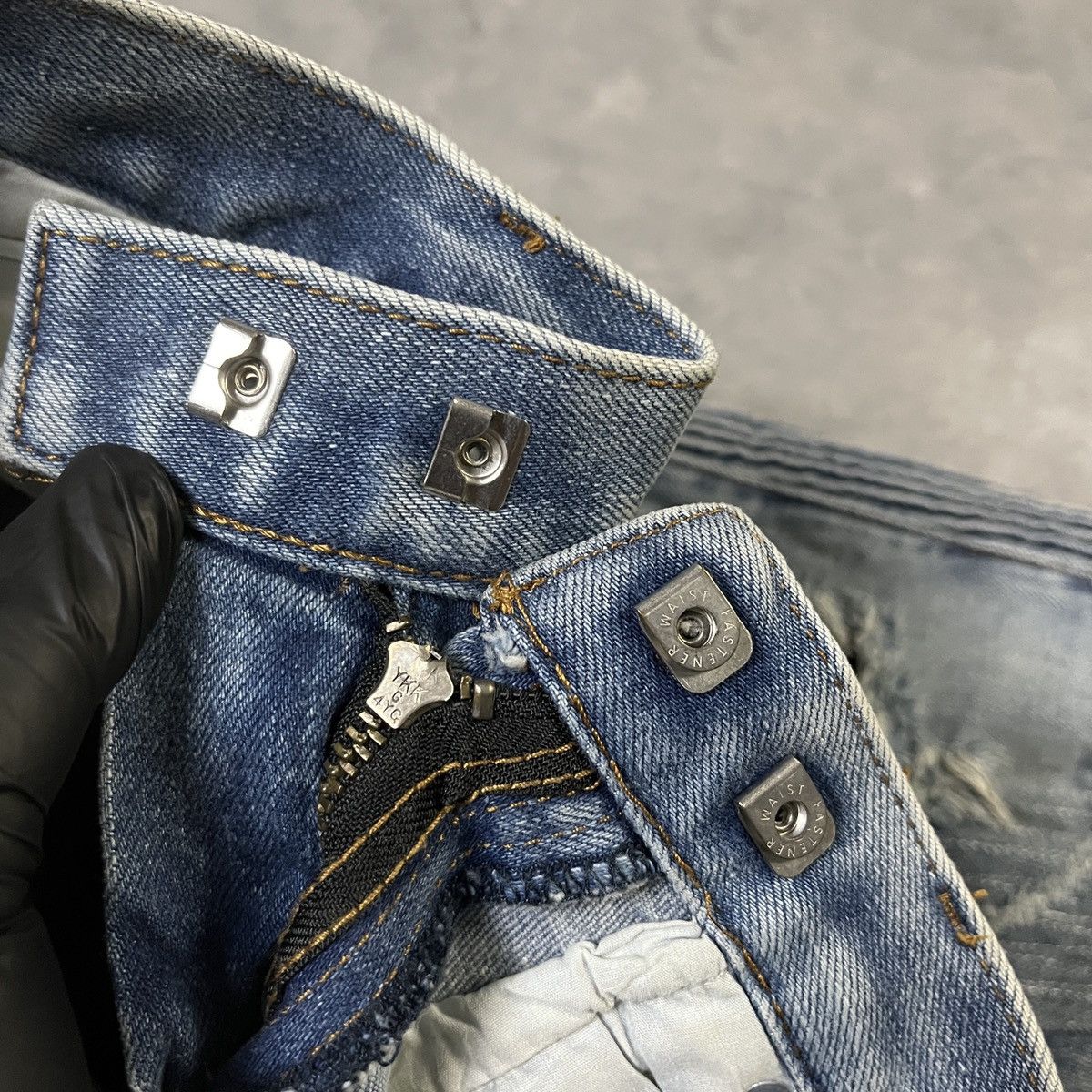 Japanese Brand 2000s Balmain - Destroyed Denim Side Stripe Detail Luxury Size US 27 - 3 Thumbnail