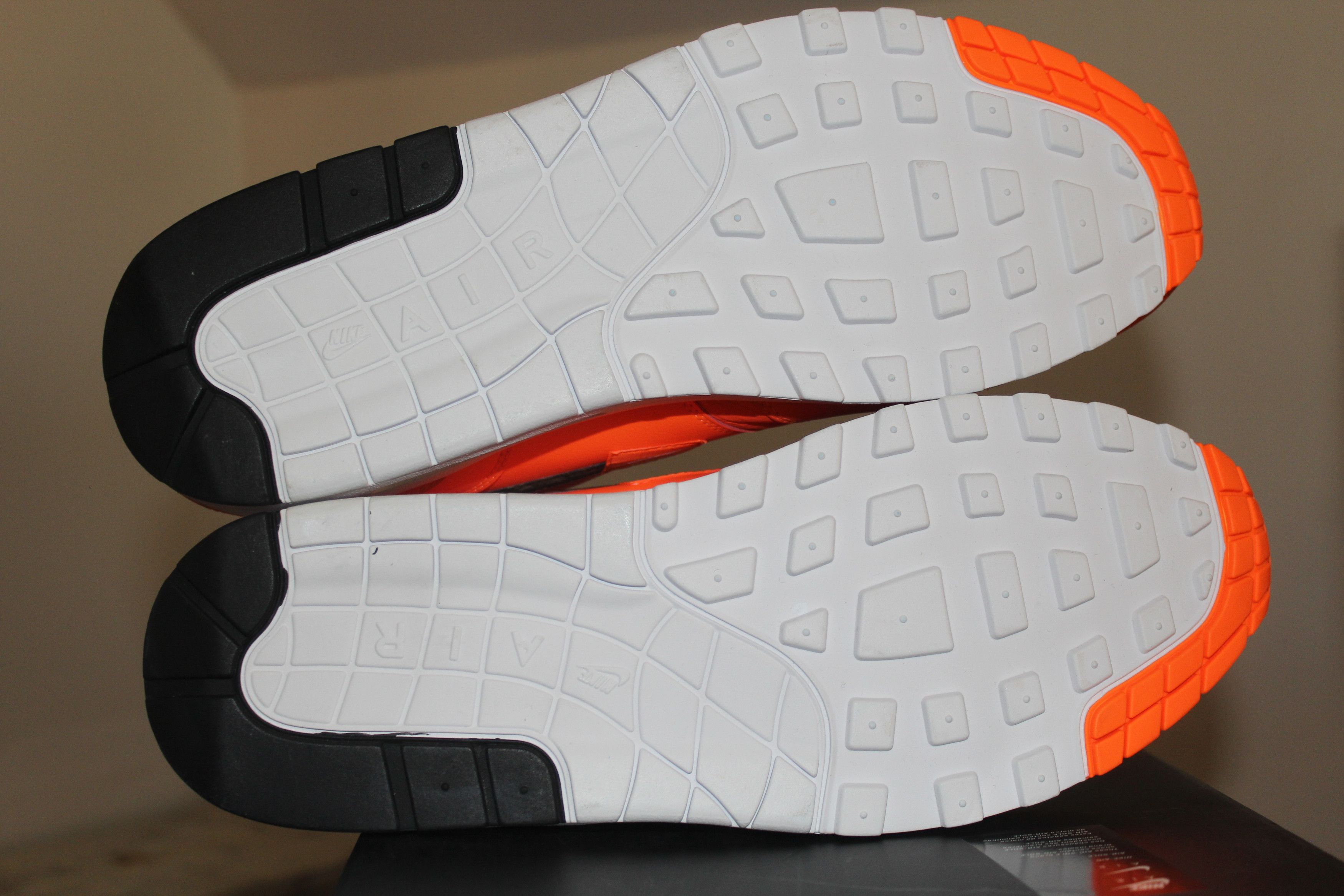 Nike Nike Air Max 1 Just Do It Total Orange Size 12.5 A01021-800 Size US 12.5 / EU 45-46 - 6 Thumbnail