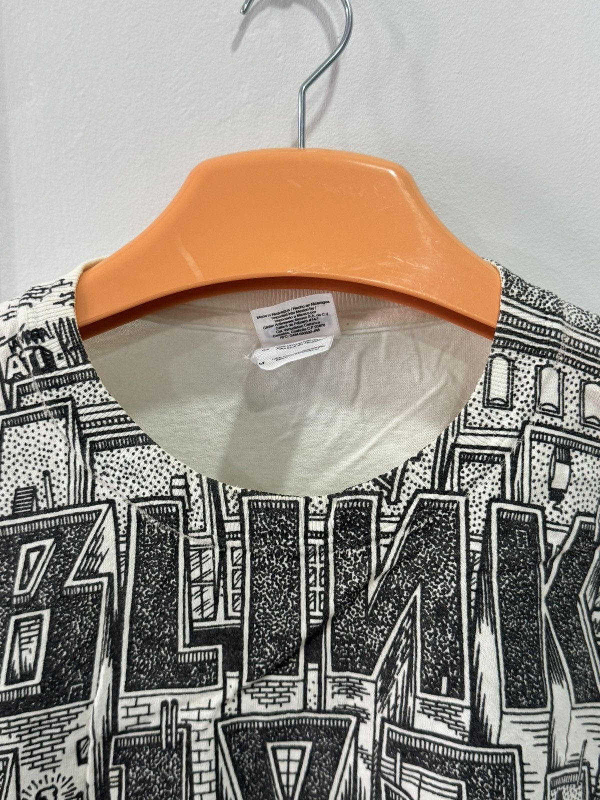 Band Tees BLINK 182 - band tee by gildan Size US M / EU 48-50 / 2 - 3 Thumbnail
