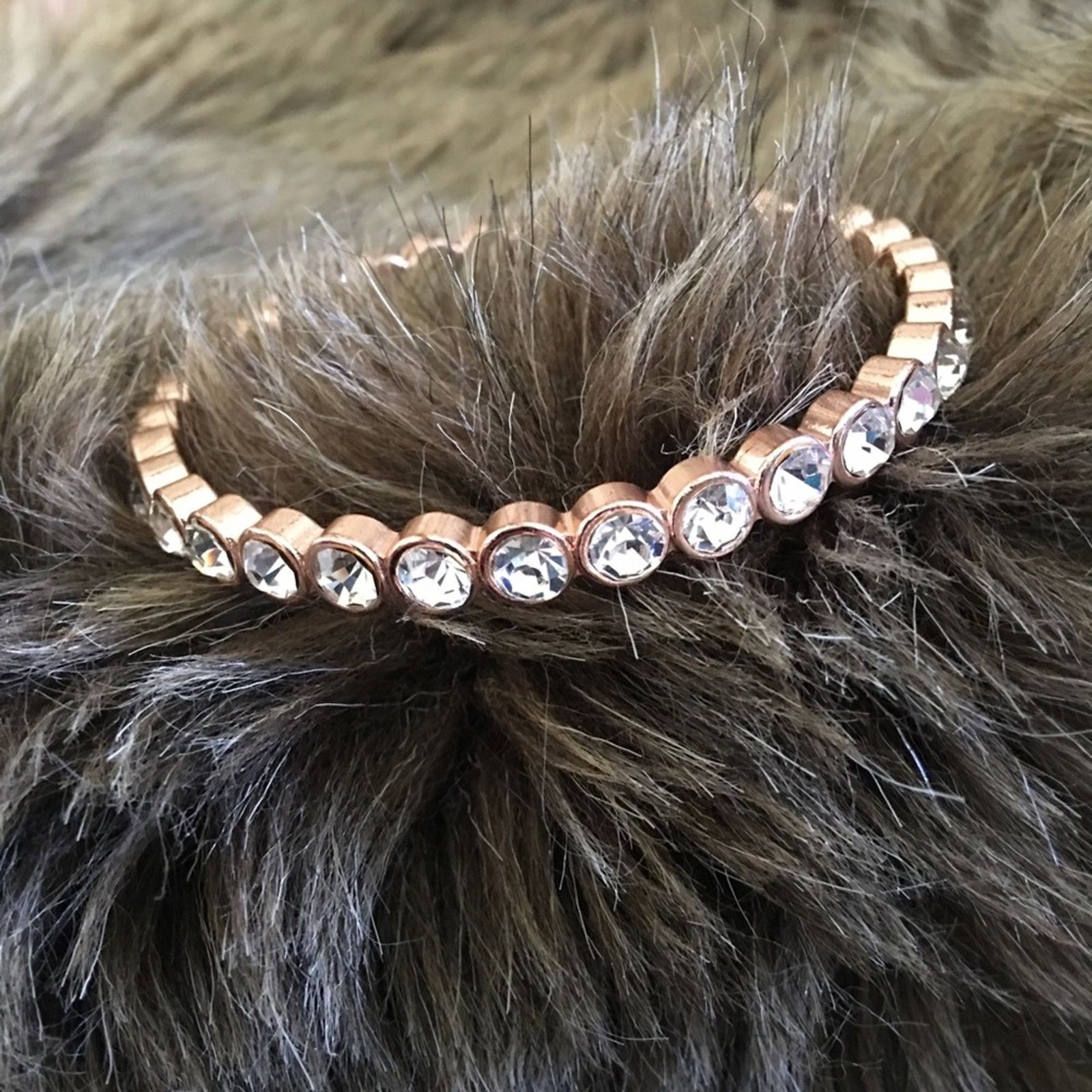 Jewelry Rose gold tone rhinestone crystal bangle bracelet Size ONE SIZE - 6 Thumbnail