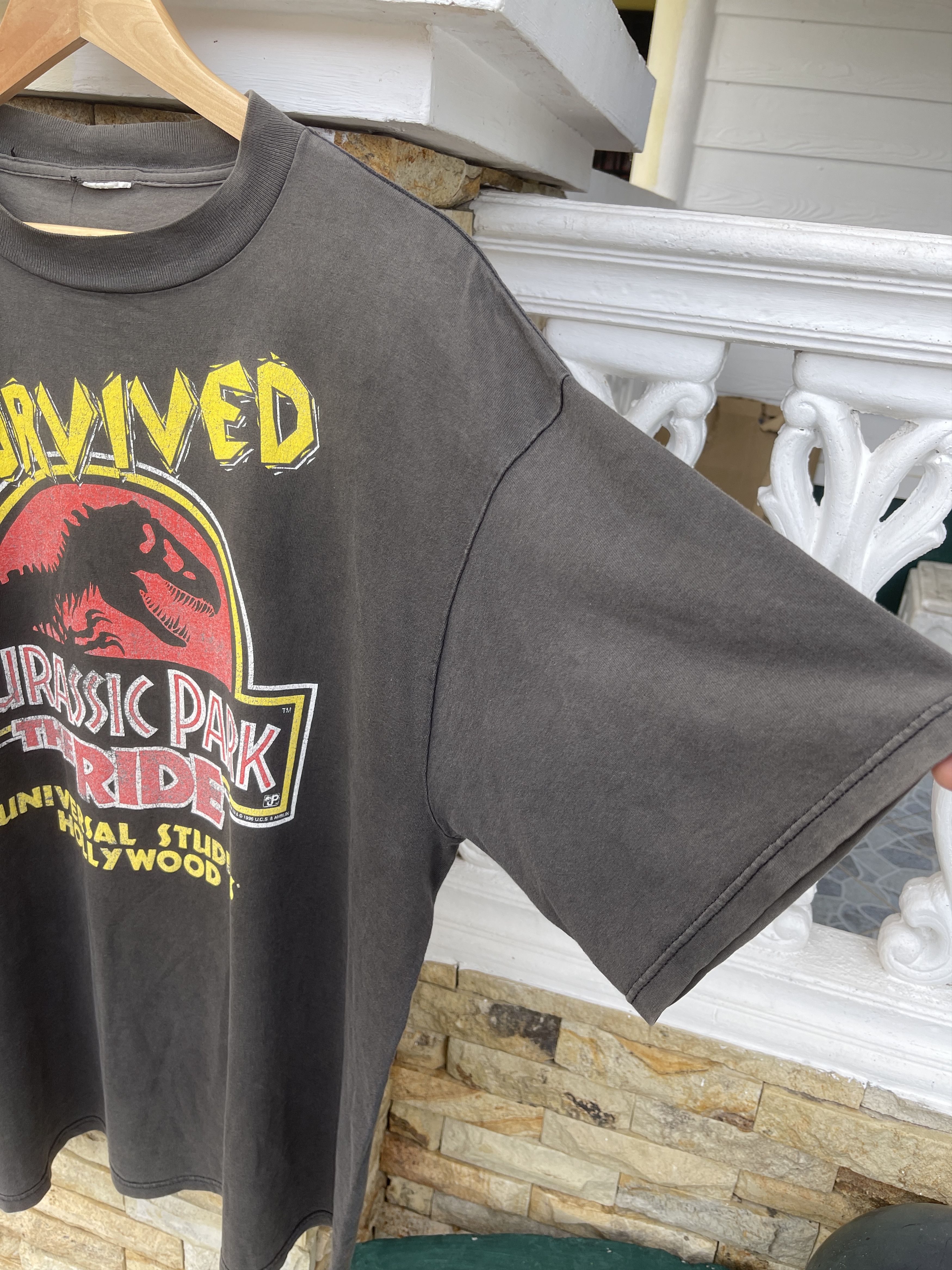 Universal Studios Rare🔥Faded🔥Vtg 90s Jurassic Park Universal Studio Tee Size US XXL / EU 58 / 5 - 5 Thumbnail