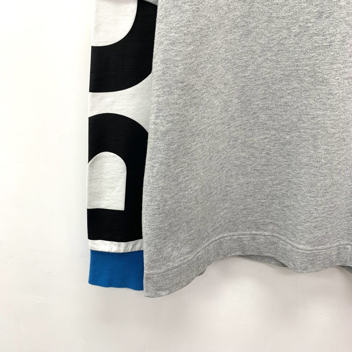 Burberry Burberry Spliced Long Sleeve Fake Two-piece Sweatshirt K26WX Size US S / EU 44-46 / 1 - 4 Thumbnail