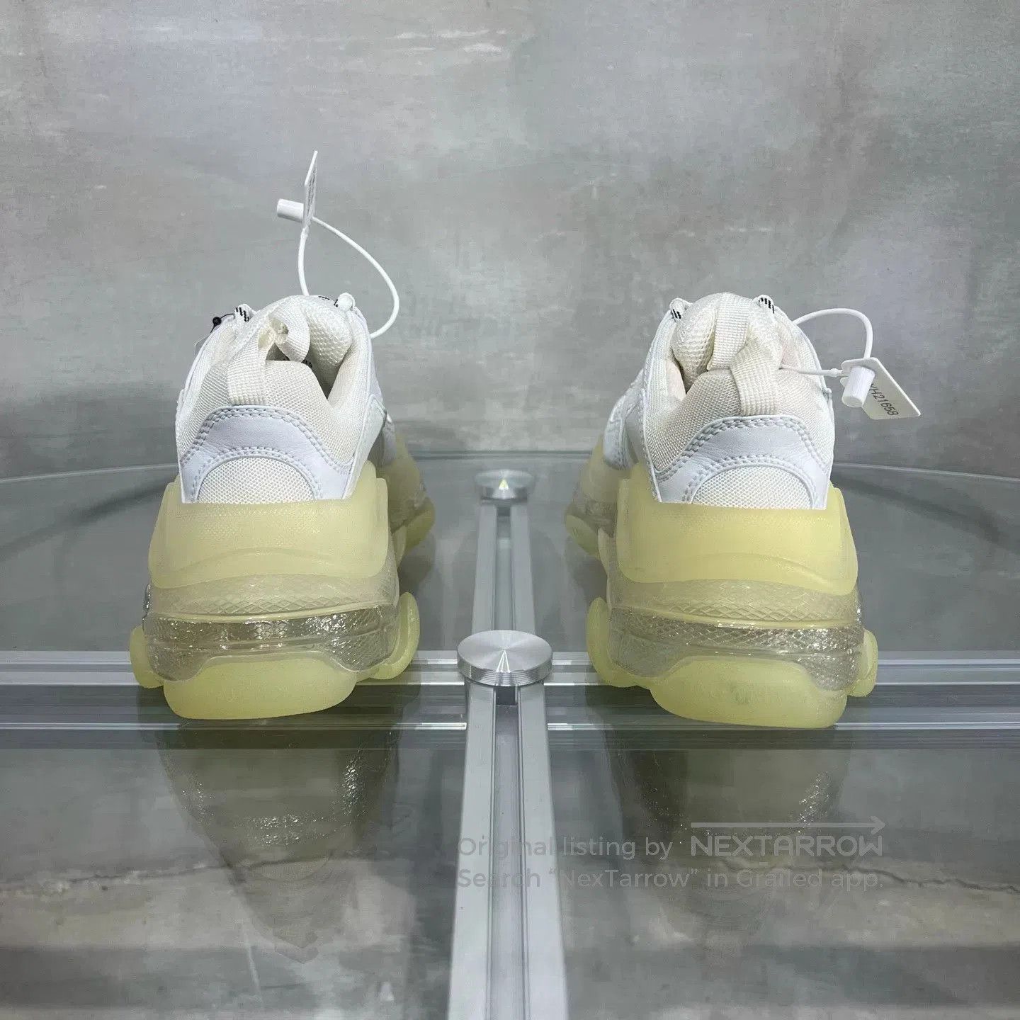 Balenciaga Balenciaga Triple S Clear Sole Sneakers Women. Size US 4 / IT 34 - 6 Thumbnail