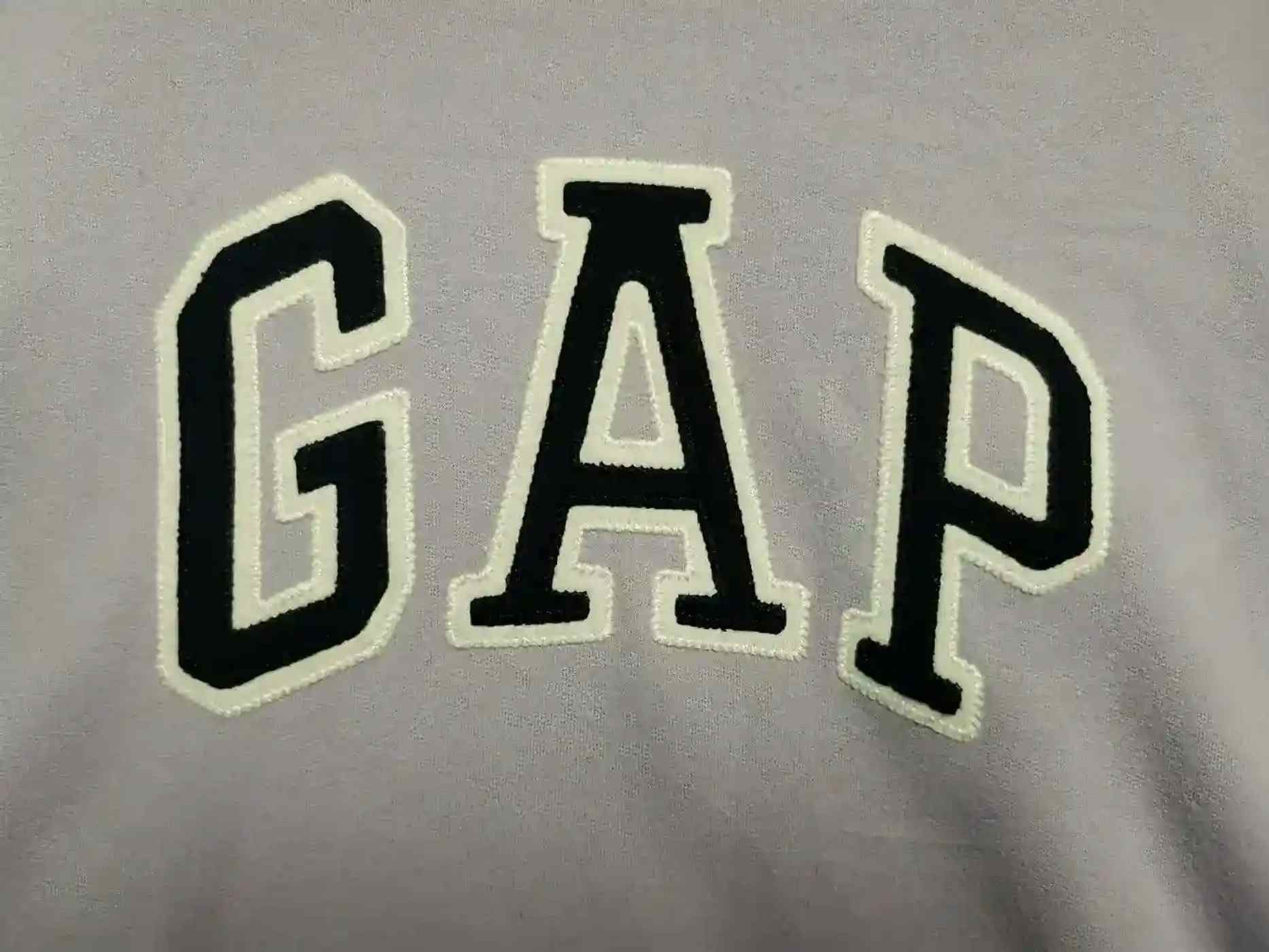 Gap Vintage GAP Big Logo Sweatshirt Hoodie Size US L / EU 52-54 / 3 - 8 Thumbnail