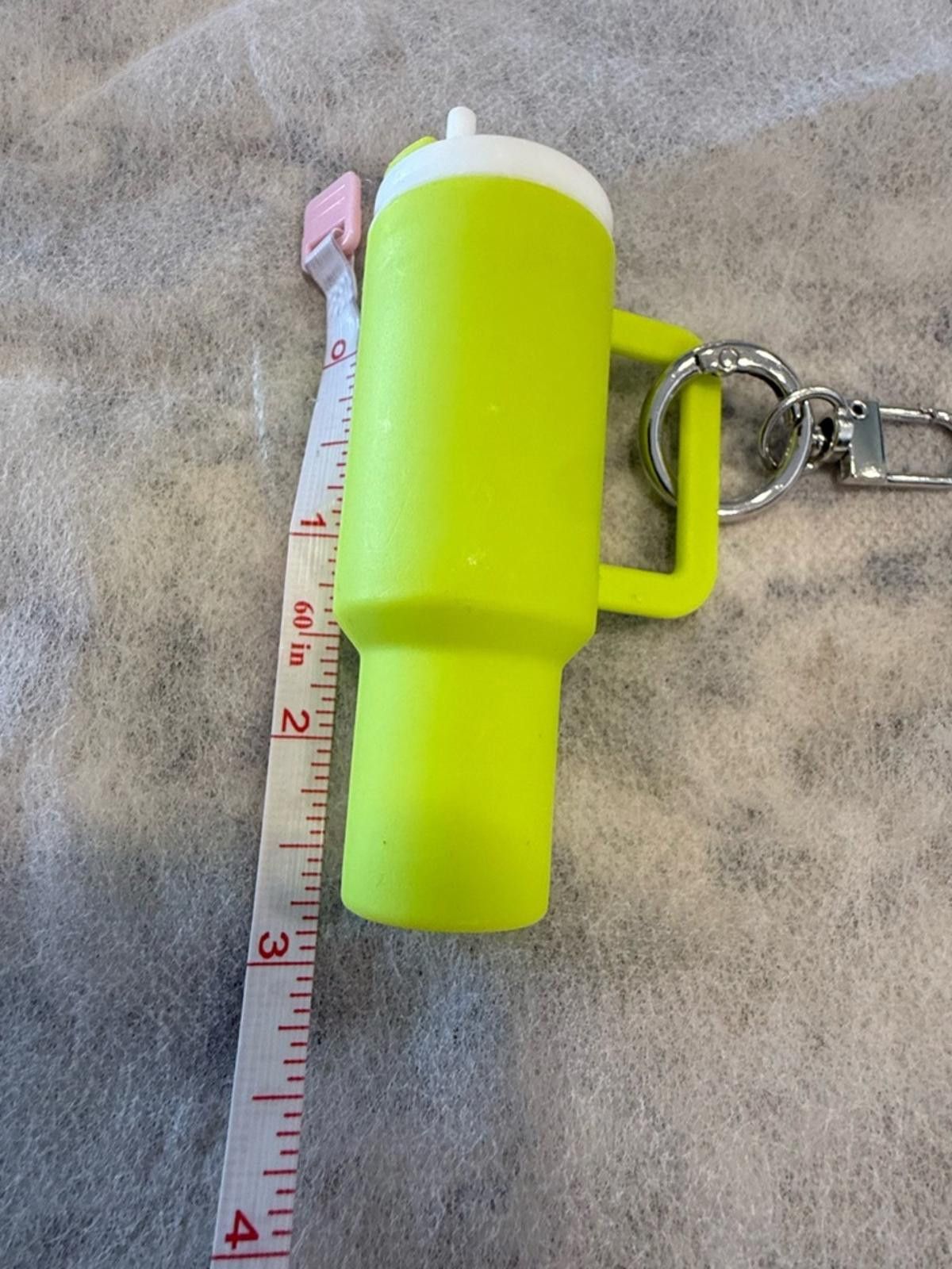 Other Drink tumbler keychain green white novelty gift Size ONE SIZE - 4 Thumbnail