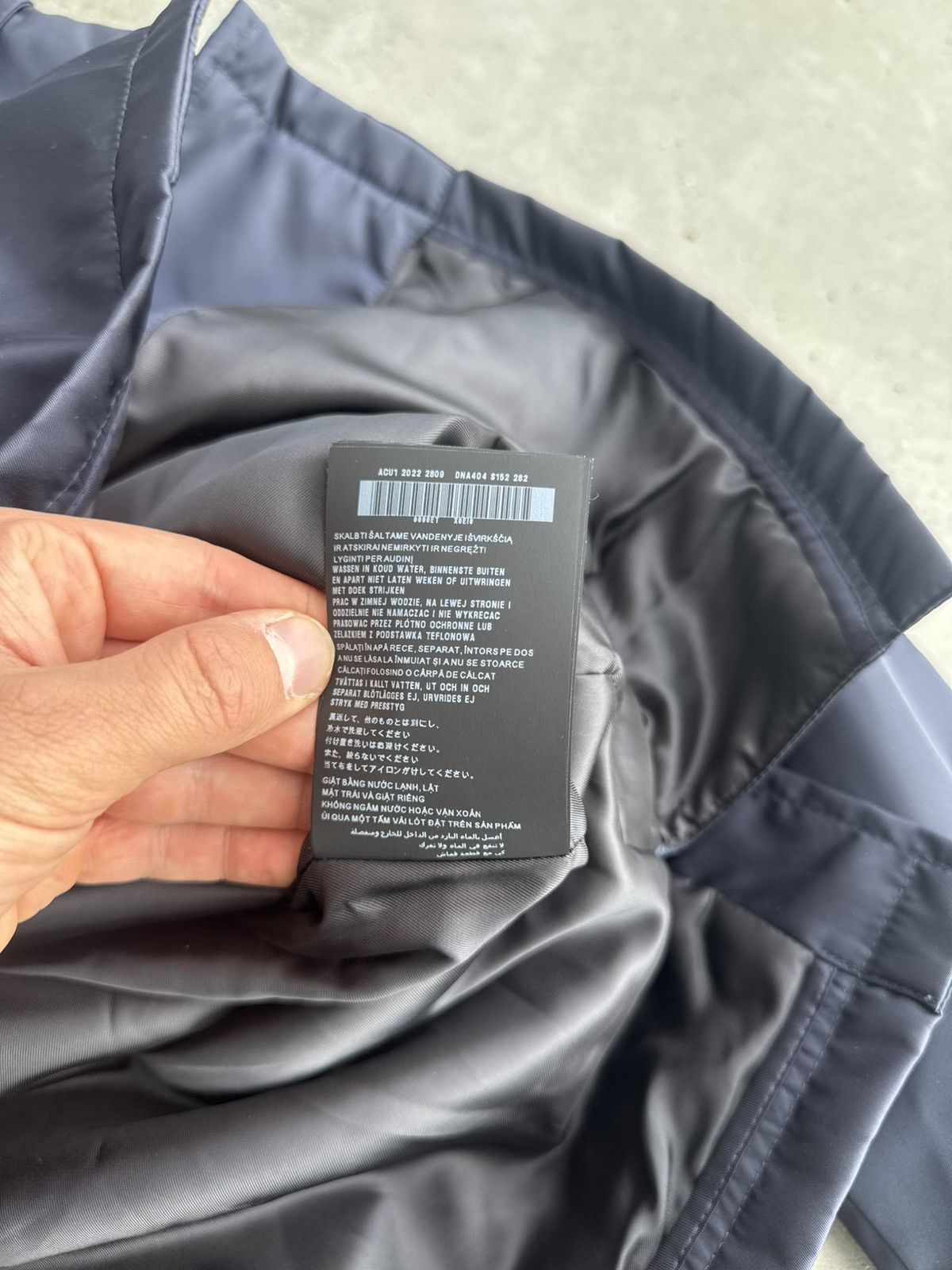 Prada Prada Nylon Navy Set Jacket + Pants Designer Luxury paris Size US M / EU 48-50 / 2 - 11 Thumbnail