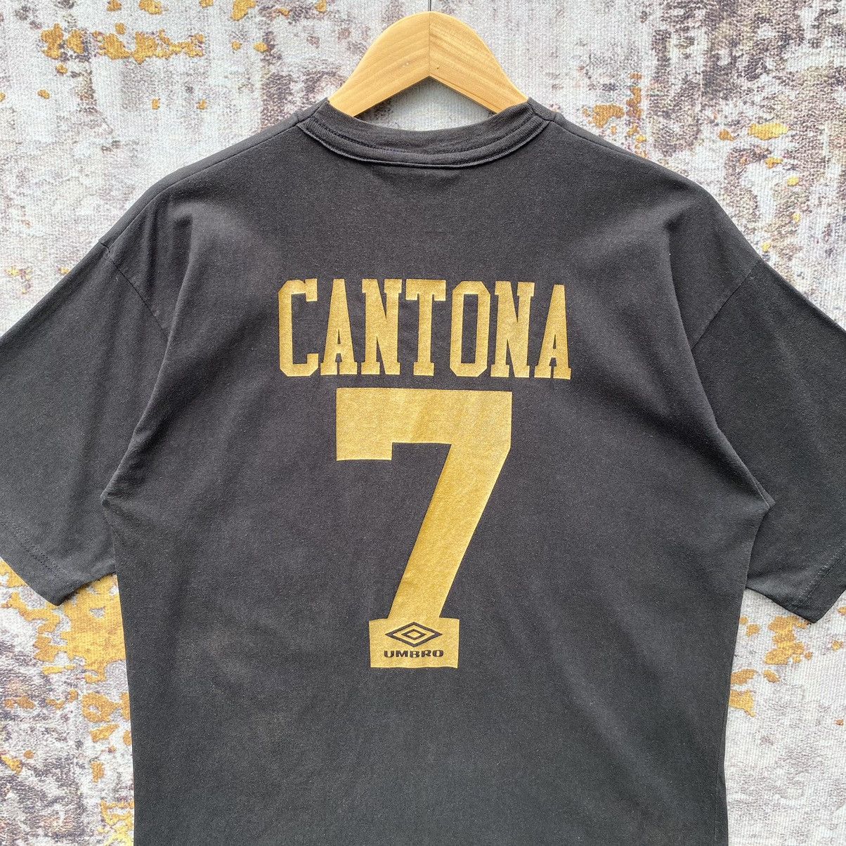 Umbro Vintage Umbro Pure Gold Cantona FC Manchester United Shirt Size US M / EU 48-50 / 2 - 8 Thumbnail