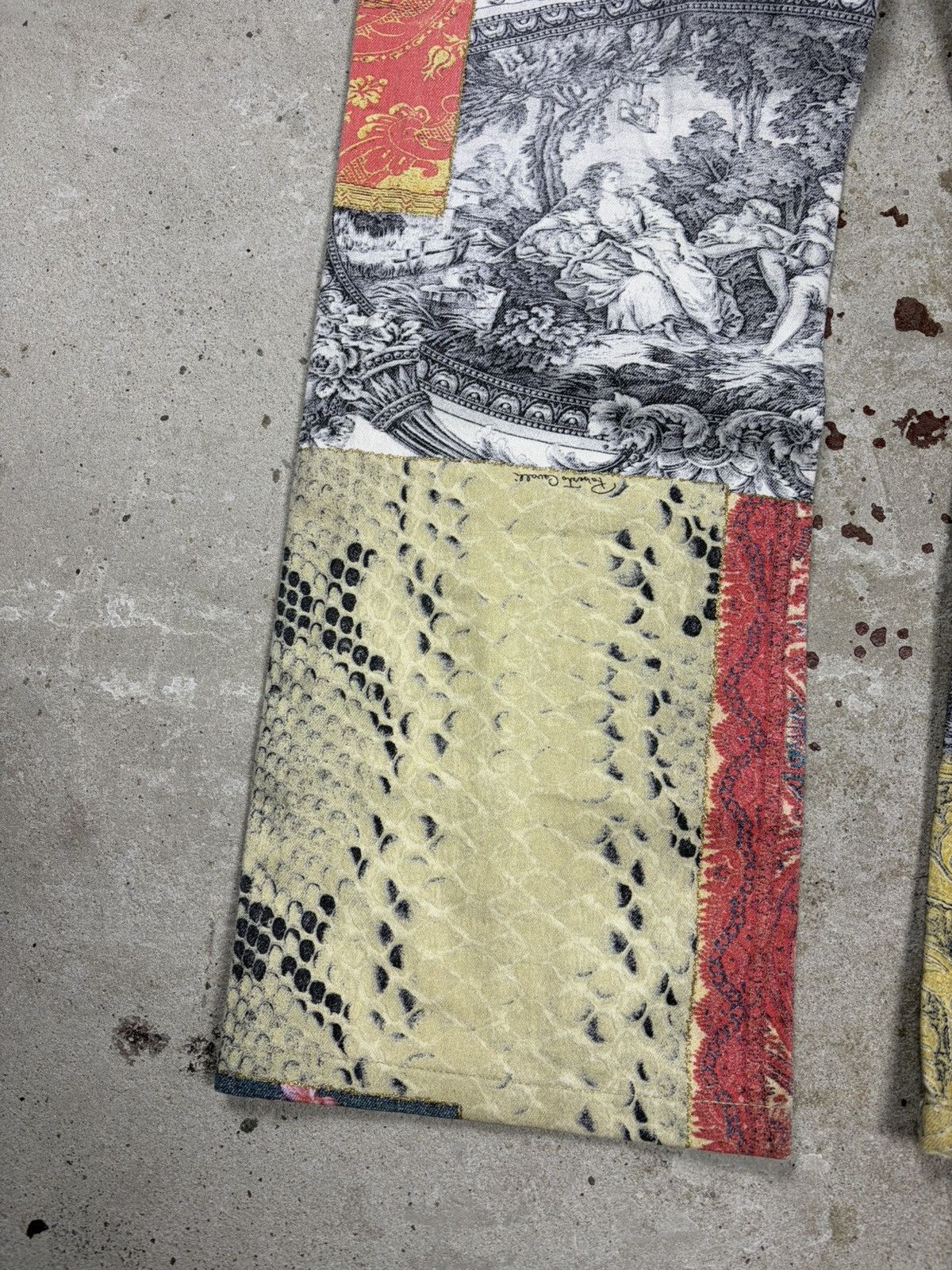 Roberto Cavalli FW 2002 Roberto Cavalli Patchwork Animal Print Bootcut Jeans Size 30" / US 8 / IT 44 - 11 Thumbnail