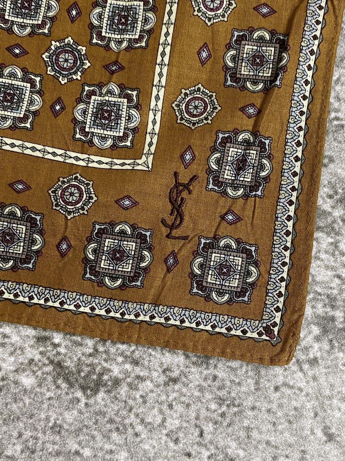 Yves Saint Laurent Yves saint laurent Handkerchief / Bandana / Neckerchief Size ONE SIZE - 3 Thumbnail