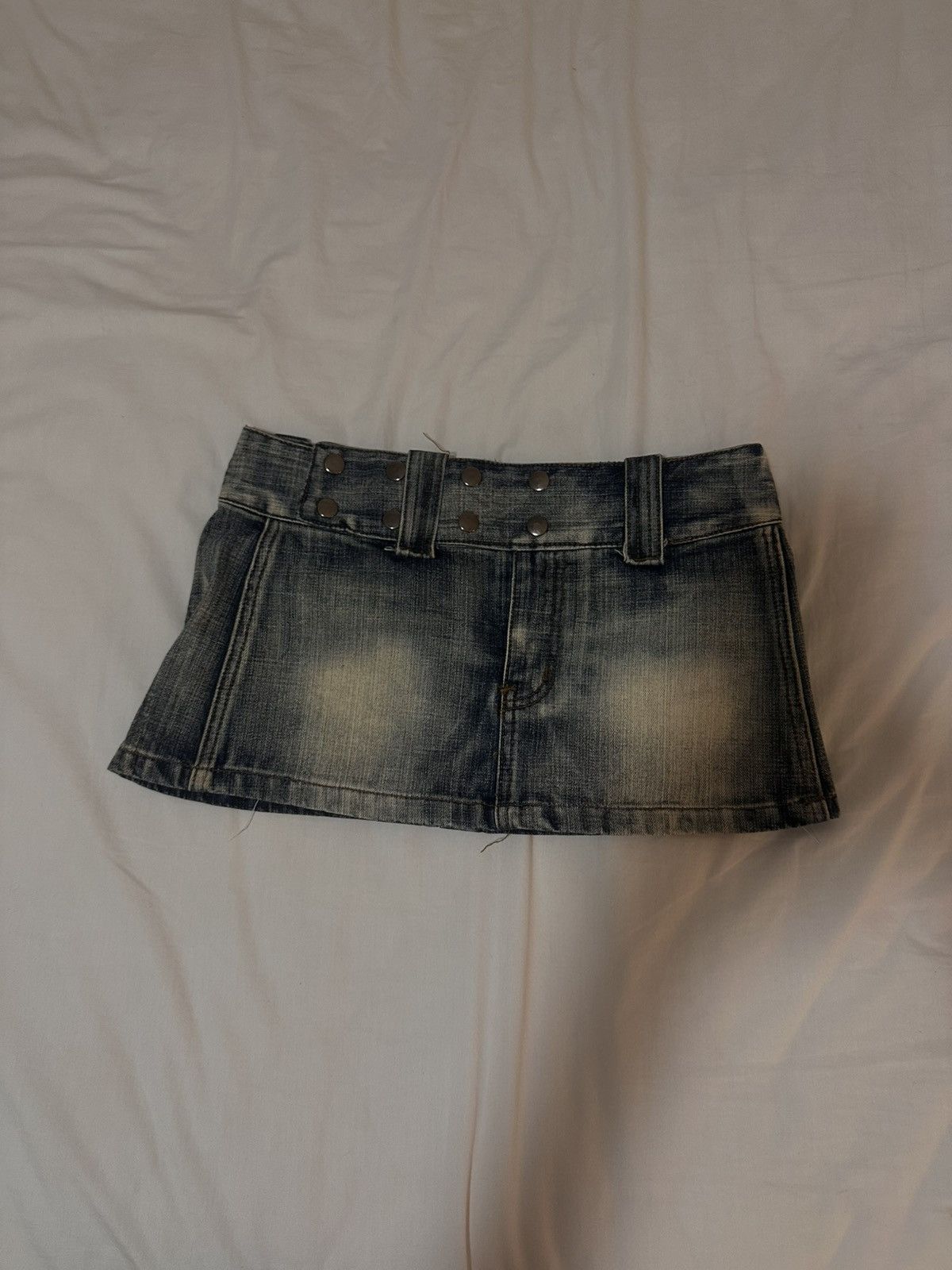 Insane Cult Vintage denim mini skirt with buttons and strap Size 30" / US 8 / IT 44 - 1 Thumbnail