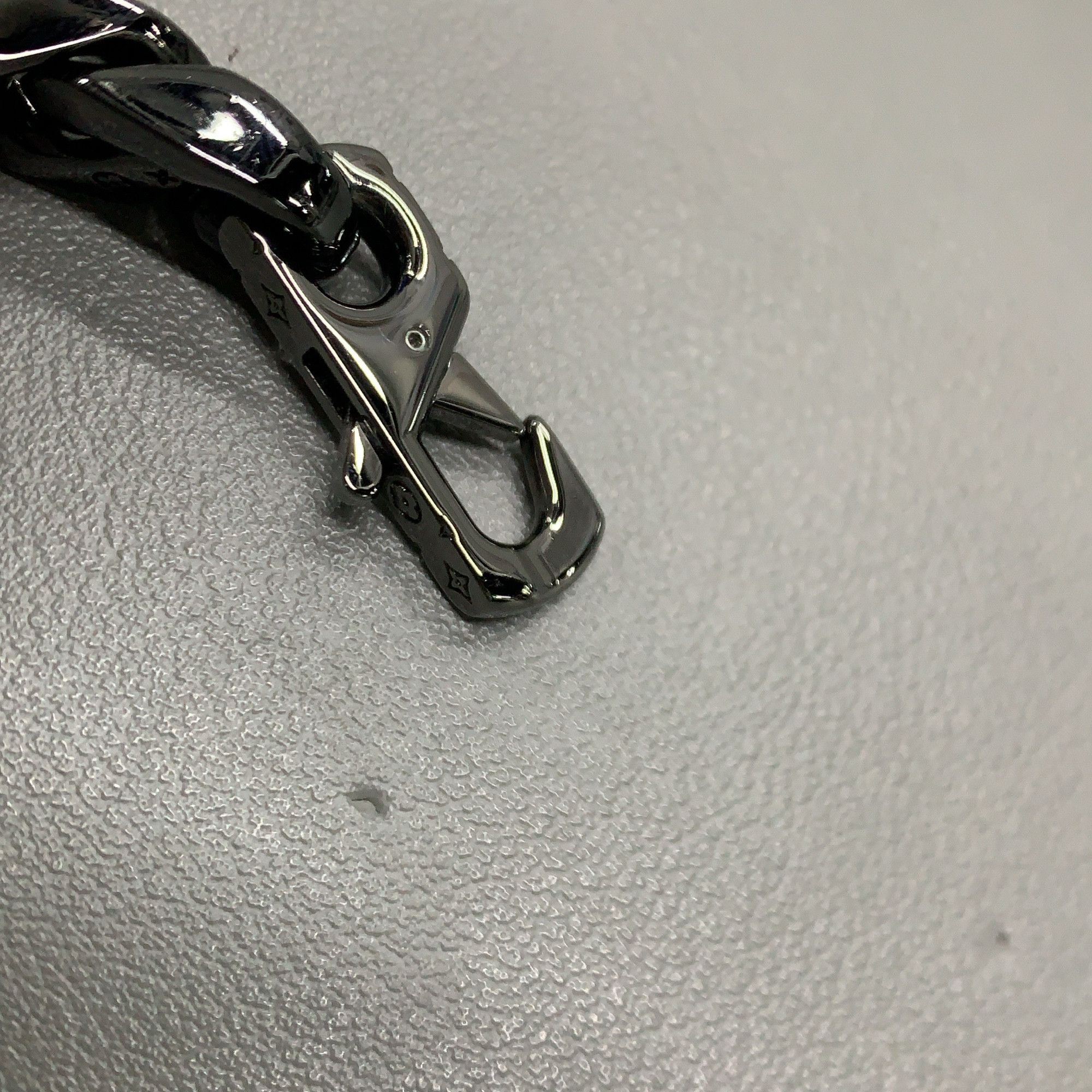 Louis Vuitton Louis Vuitton Bracelet Size ONE SIZE - 8 Thumbnail
