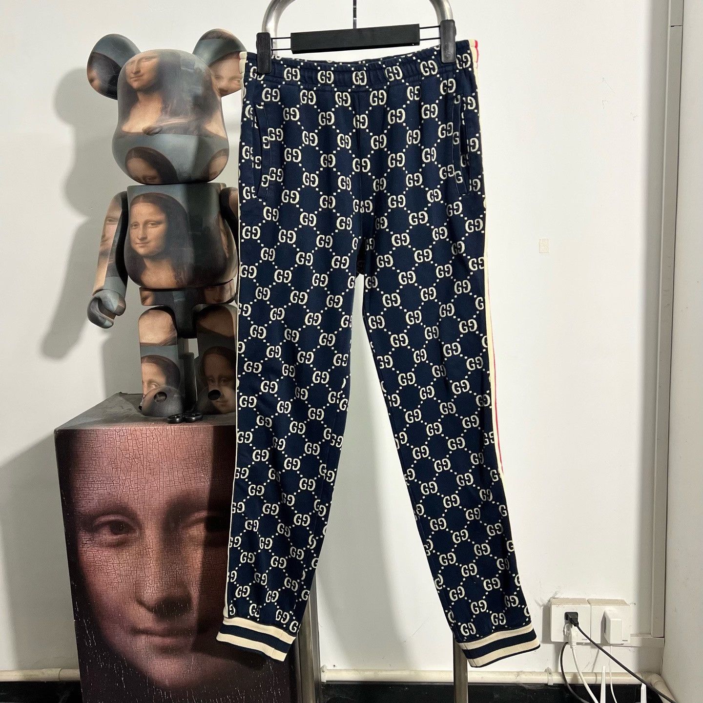 Gucci Gucci Pants 28 Women Size 28" / US 6 / IT 42 - 1 Thumbnail