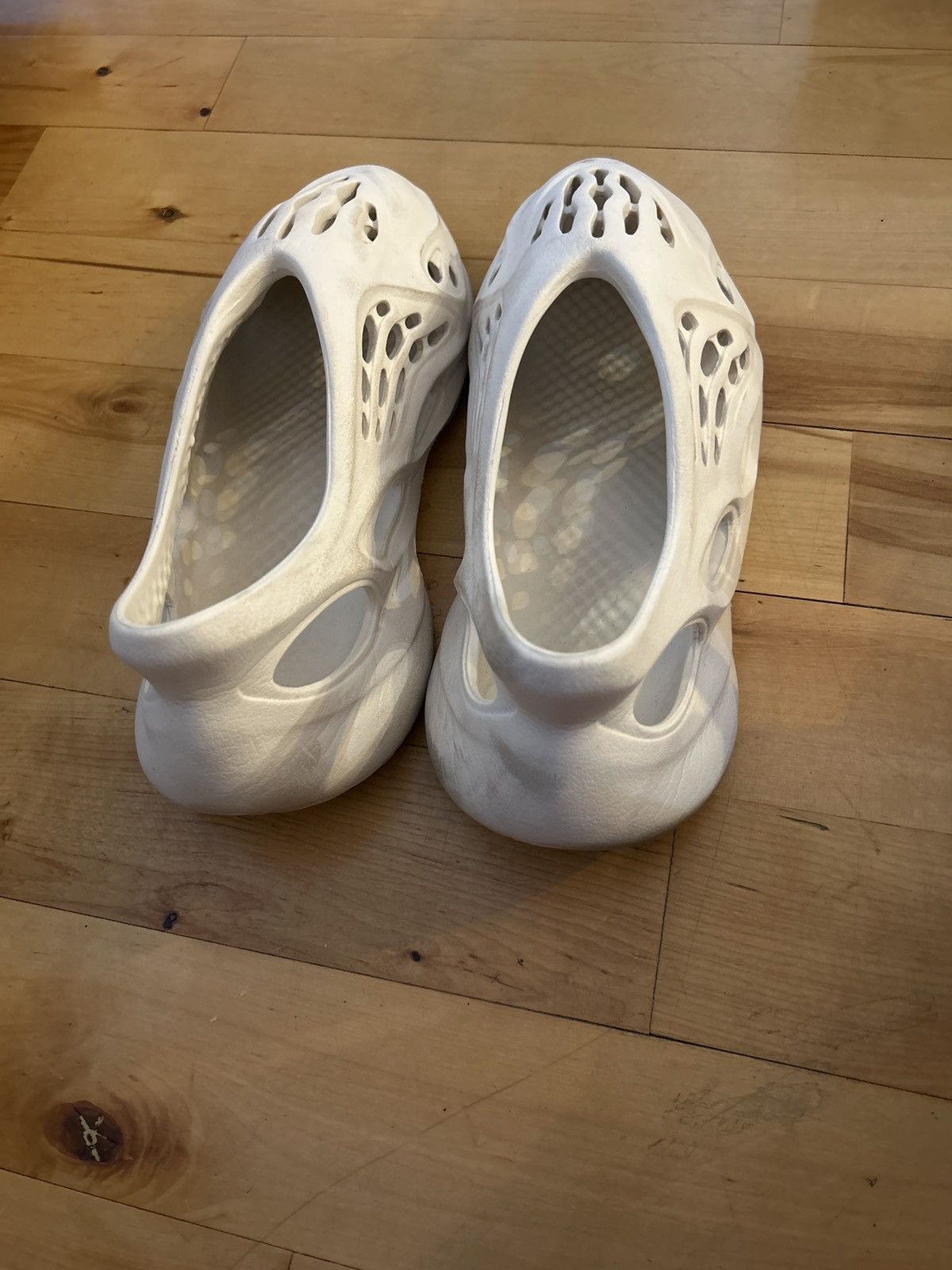 Yeezy Adidas Foam Runners Size US 10 / EU 43 - 6 Thumbnail