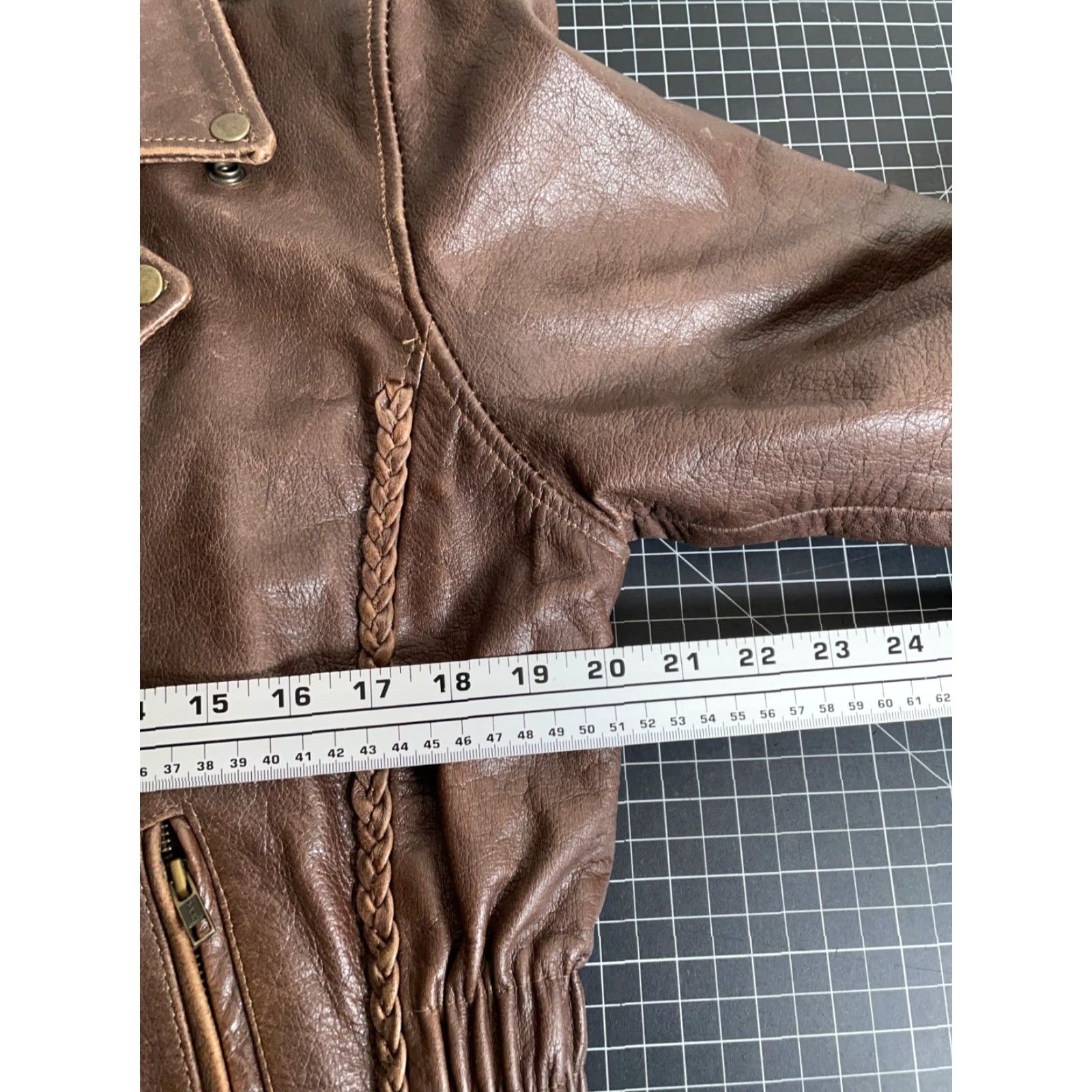 Vintage VINTAGE Motorcycle Leather Jacket Women’s Medium Dark Brown Retro Braided Biker 90s Size M / US 6-8 / IT 42-44 - 6 Thumbnail