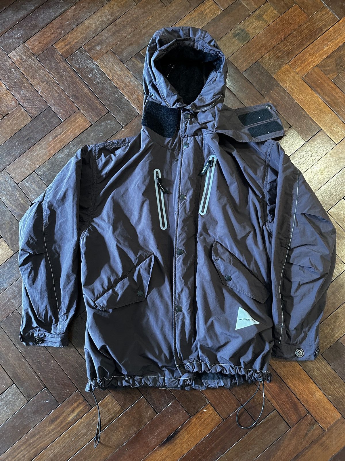And Wander and wander Octa Jacket in Brown, size L/XL Size US L / EU 52-54 / 3 - 15 Thumbnail
