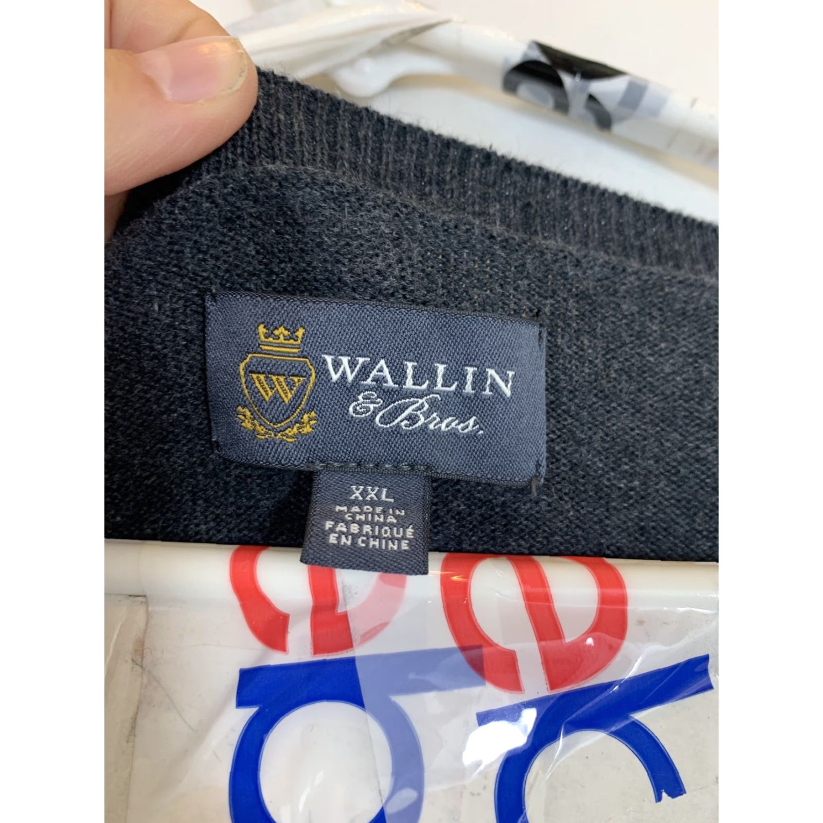 Vintage VINTAGE Wallin Bros Mens XXL Gray V-Neck Cashmere Cotton Pullover Sweater Size US XXL / EU 58 / 5 - 6 Thumbnail