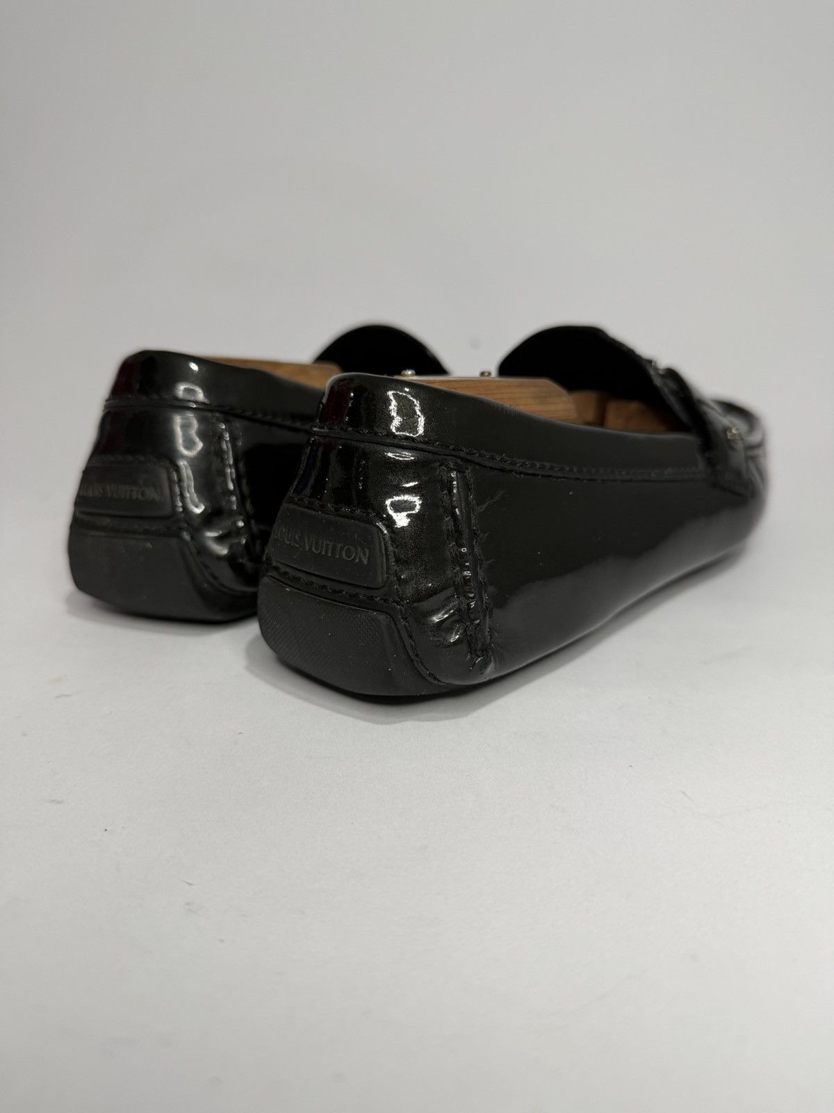 Louis Vuitton Louis Vuitton Black Patent Leather Monte Carlo Loafers Size US 9 / EU 42 - 5 Thumbnail