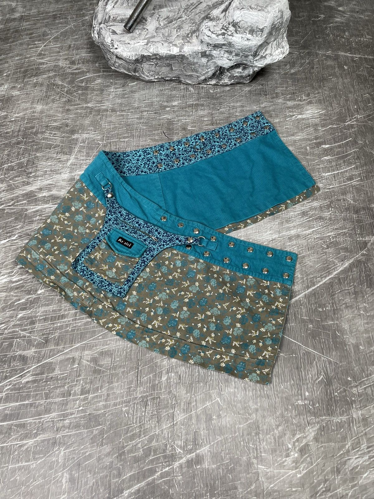Japanese Brand 2000s Y2K Rivets Reversible Wrap Mini Skirt With Pocket Size 27" / US 4 / IT 40 - 3 Thumbnail