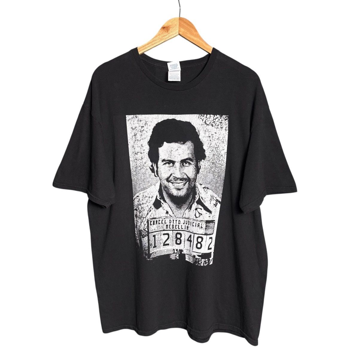 Vintage Vintage Pablo Escobar T-Shirt Size US XL / EU 56 / 4 - 1 Thumbnail
