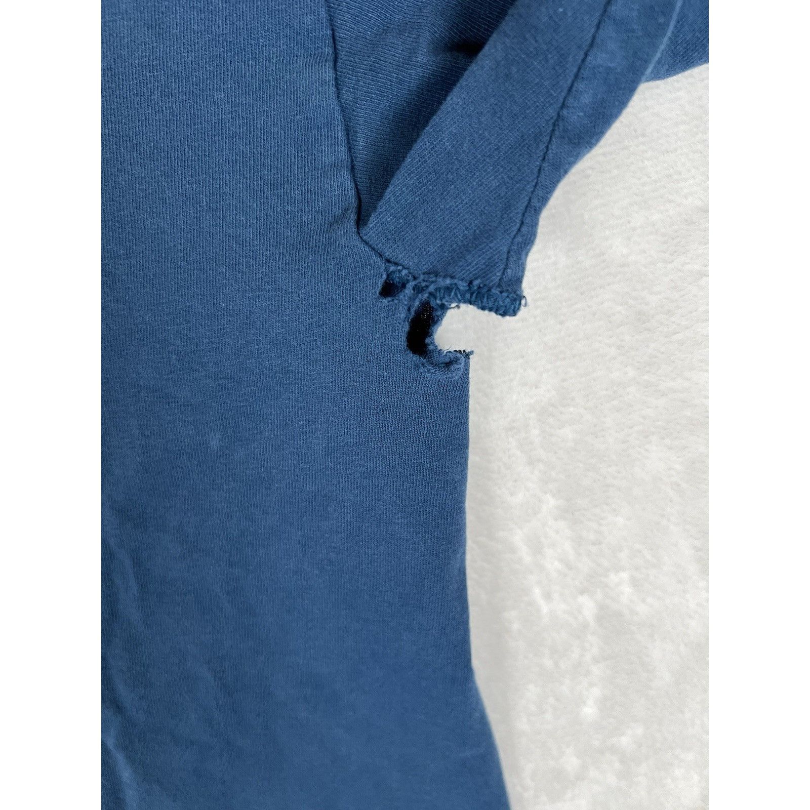 Santa Cruz Skateboards Vintage Santa Cruz Skateboard T-Shirt Size Large Blue OG Lo Size US L / EU 52-54 / 3 - 6 Thumbnail