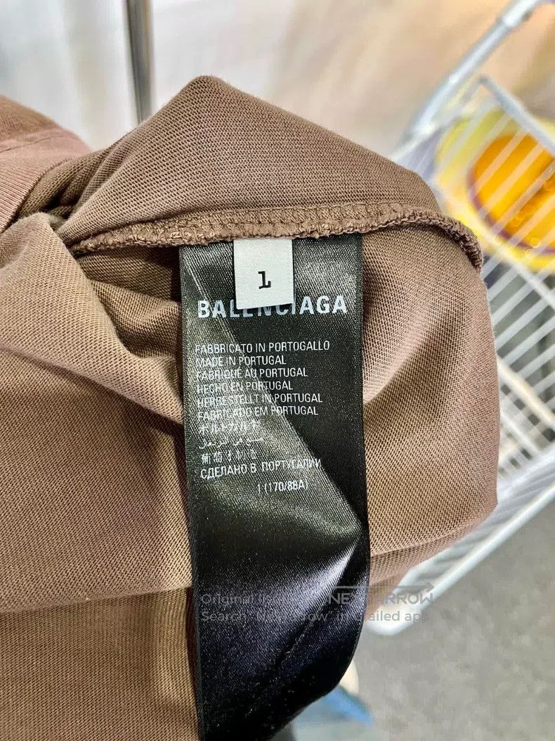 Balenciaga Balenciaga Batman Logo Letter Printed Retro Distressed Off Size US S / EU 44-46 / 1 - 6 Thumbnail