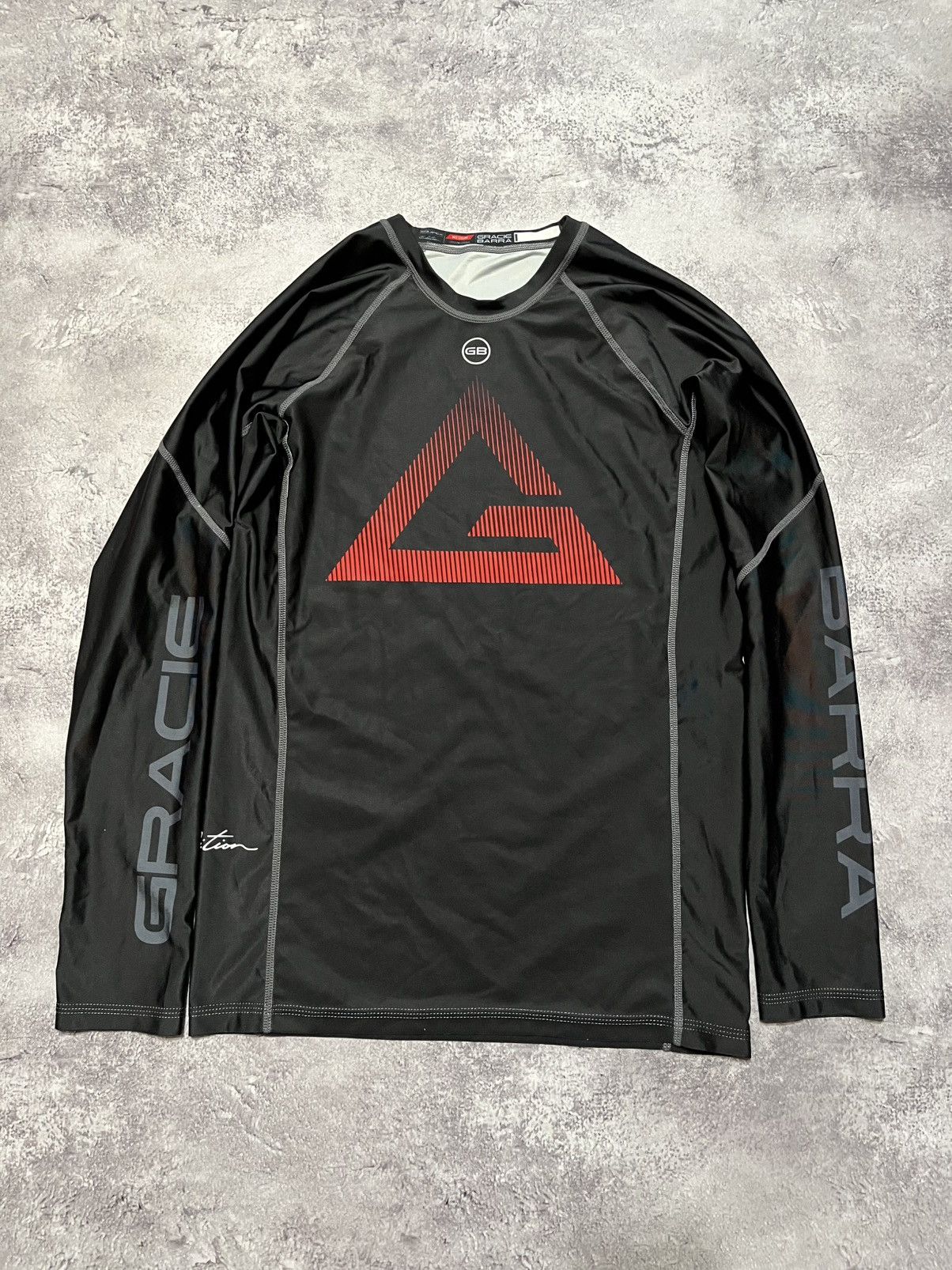 UFC Gracie Barra pro training limited edition rashguard Size US M / EU 48-50 / 2 - 2 Thumbnail