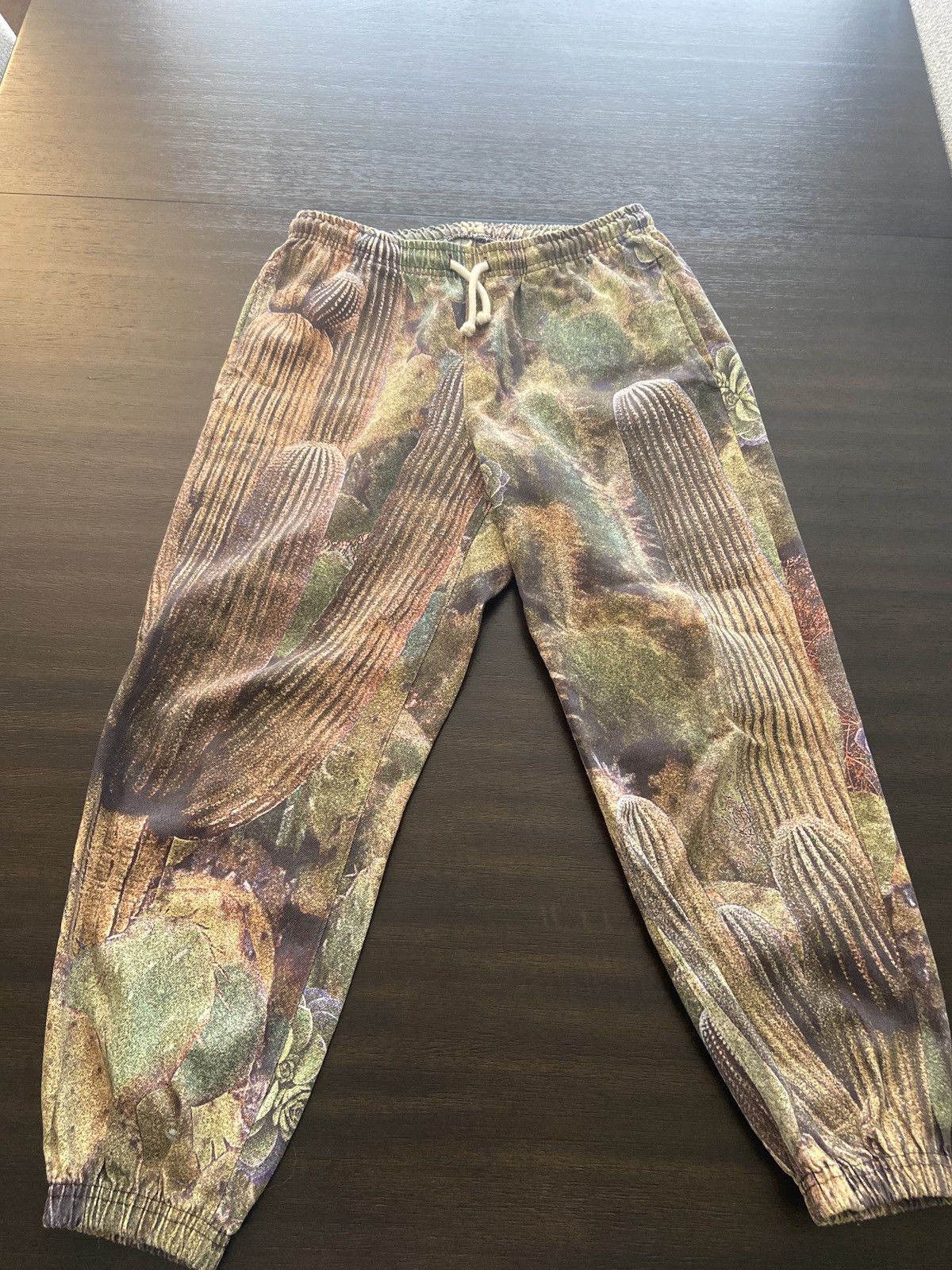 image of he Bembury Spunge Cactus Pants - Size Small in Green, Men's