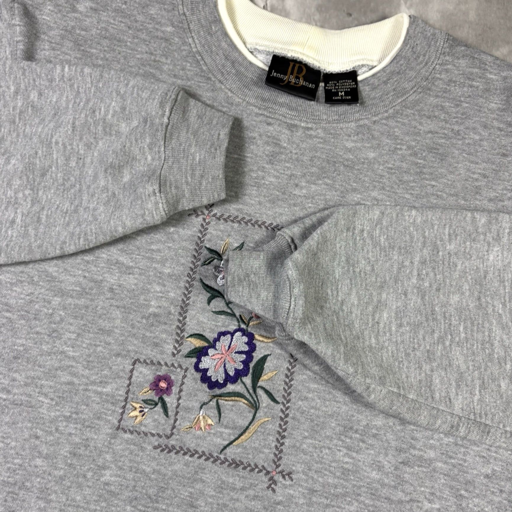 Vintage VINTAGE Sweatshirt Flower Embroidered Gray Pullover Nature 90s M Mens Size US M / EU 48-50 / 2 - 7 Thumbnail