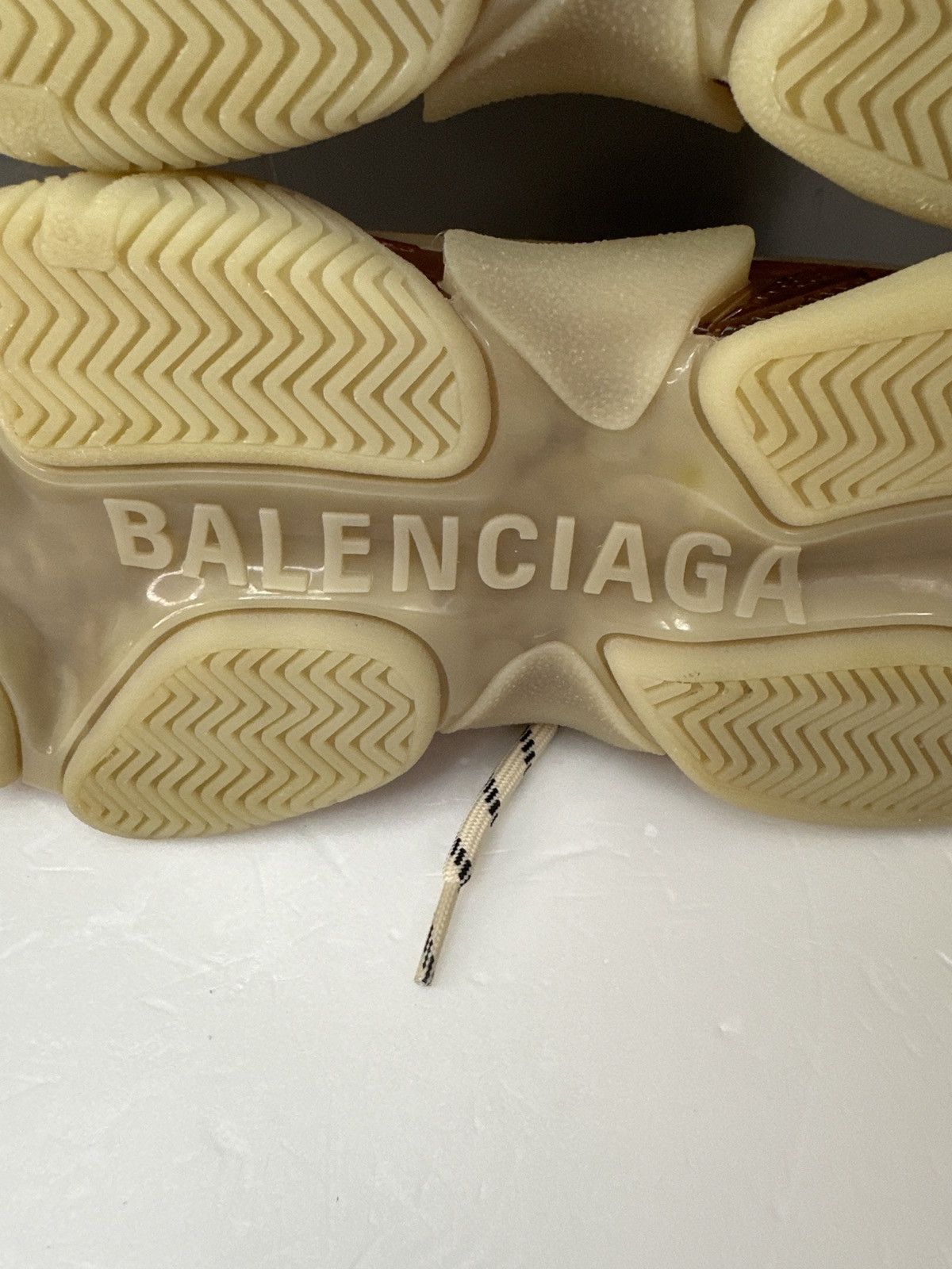 Balenciaga New Authentic Balenciaga Triple S Sneaker Size US 6 / IT 36 - 5 Thumbnail