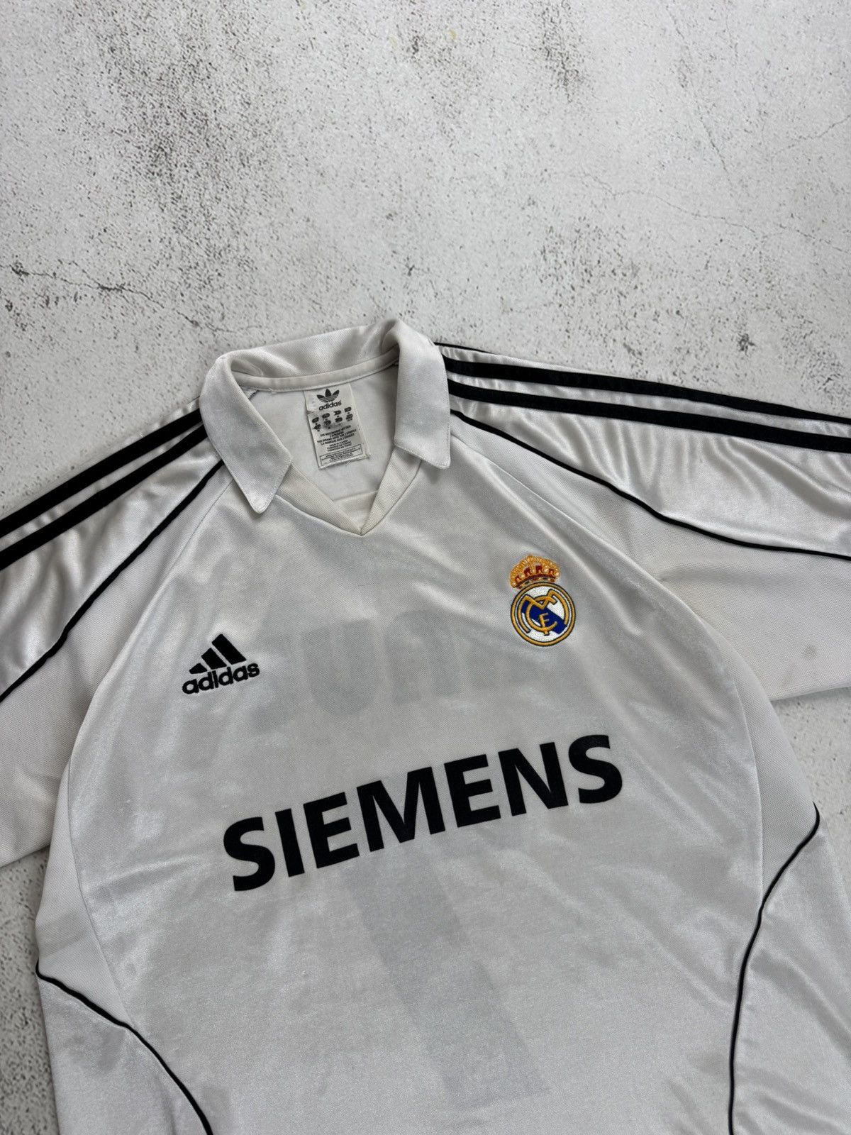 Adidas Adidas Real Madrid 7 Raul 2005 2006 Siemens Home Jersey Size US M / EU 48-50 / 2 - 7 Thumbnail