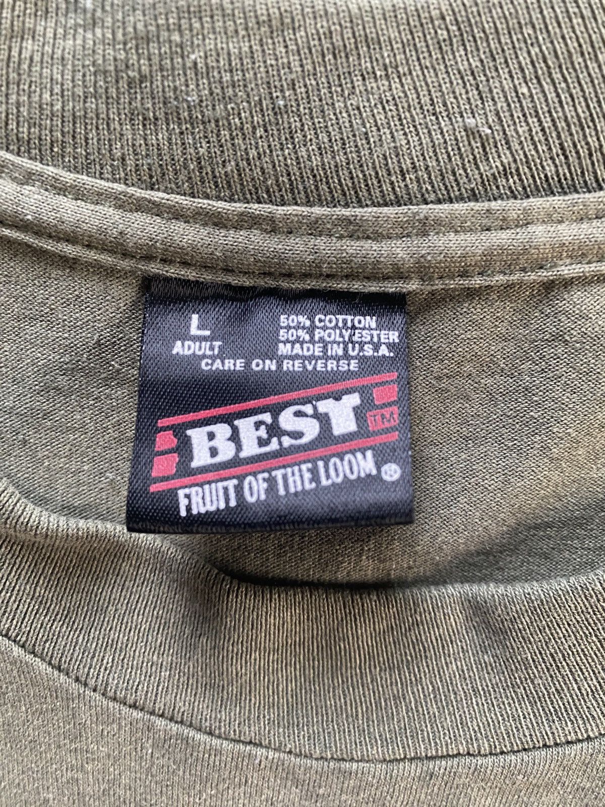 Fruit Of The Loom Vintage 90’s Old Jail Single Stitch Army Green Tee Size US L / EU 52-54 / 3 - 6 Thumbnail