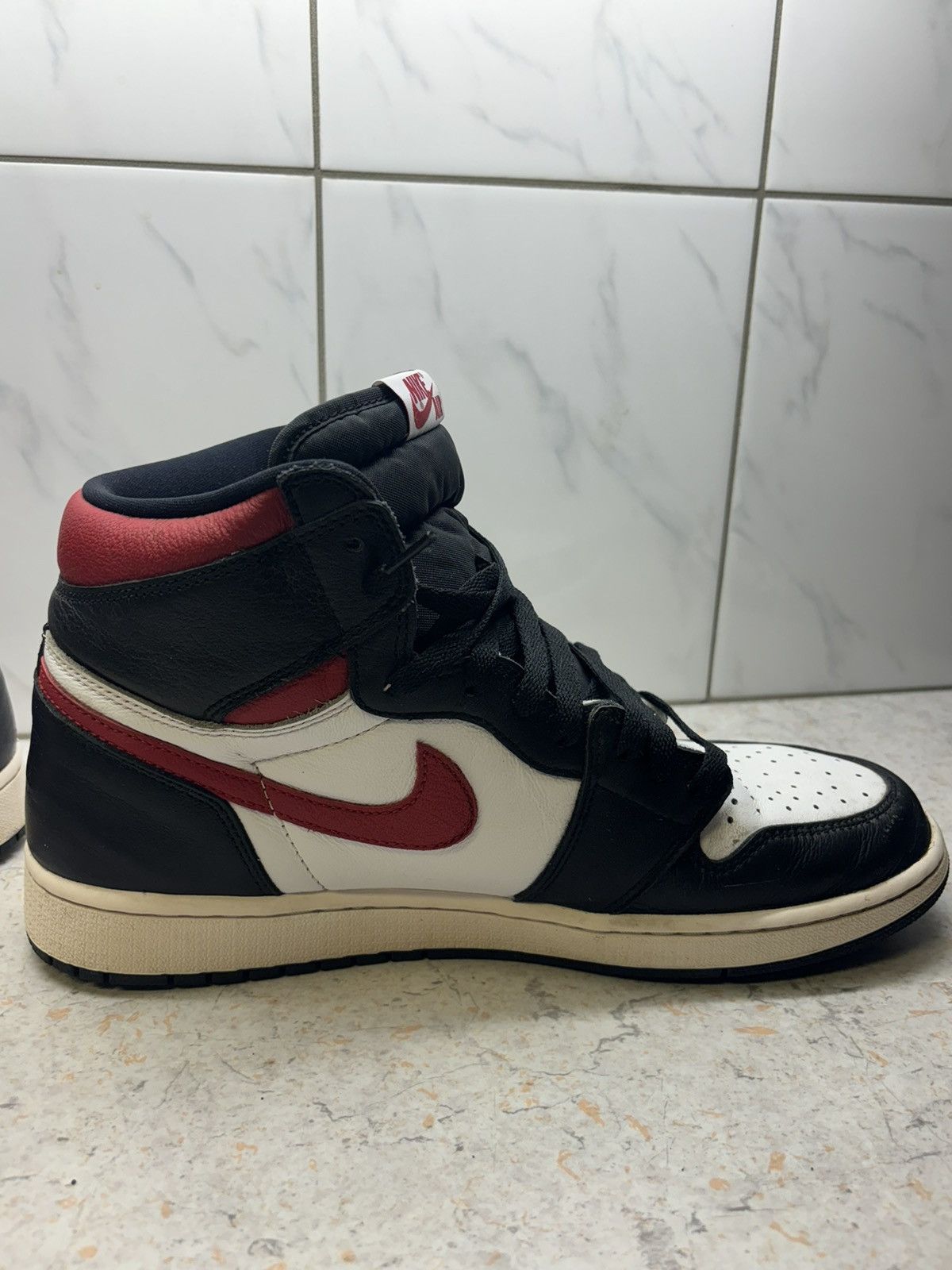 Jordan Brand Air Jordan 1 Retro High OG ‘Gym Red’ Size US 13 / EU 46 - 6 Thumbnail